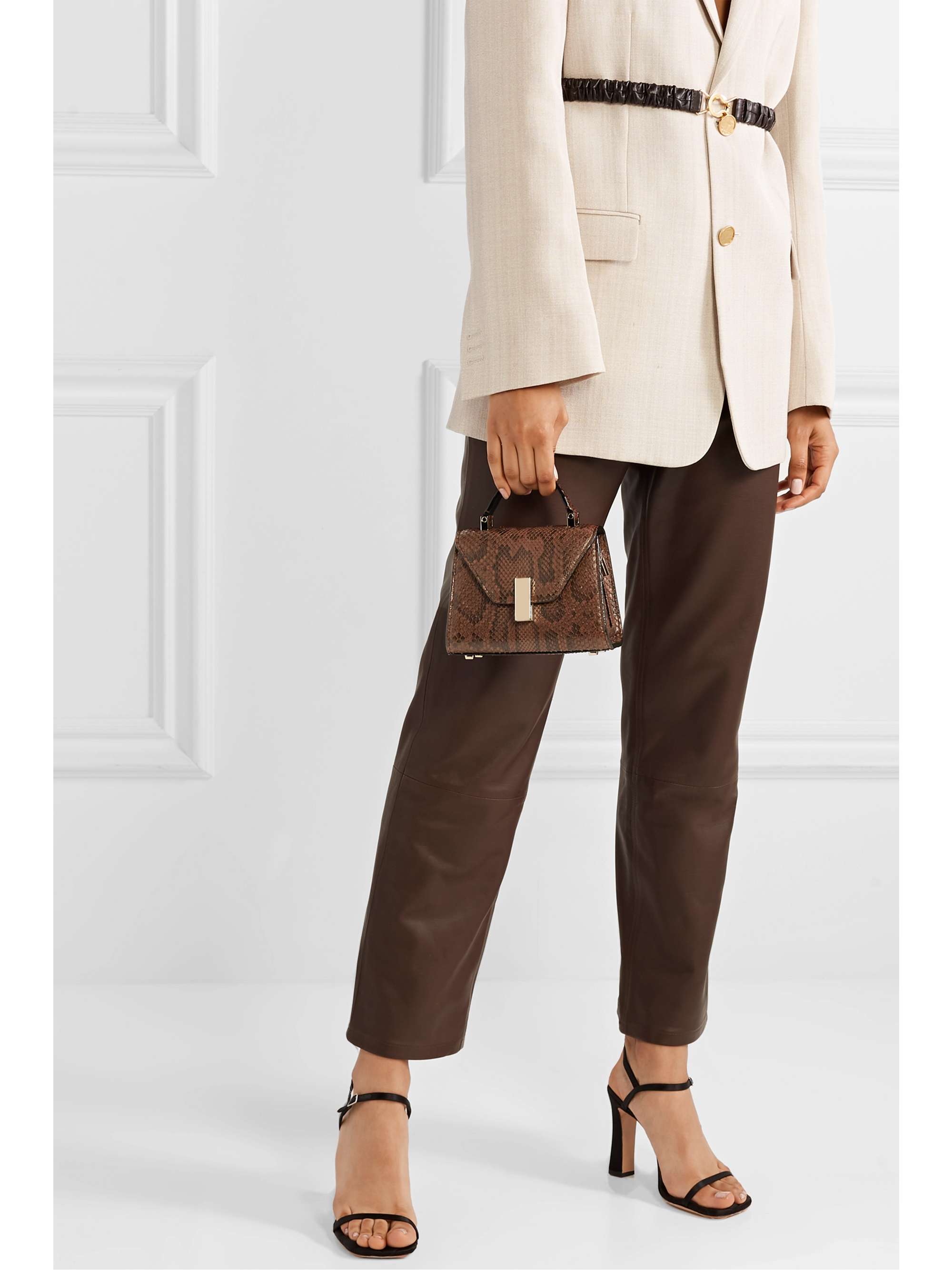 valextra iside micro