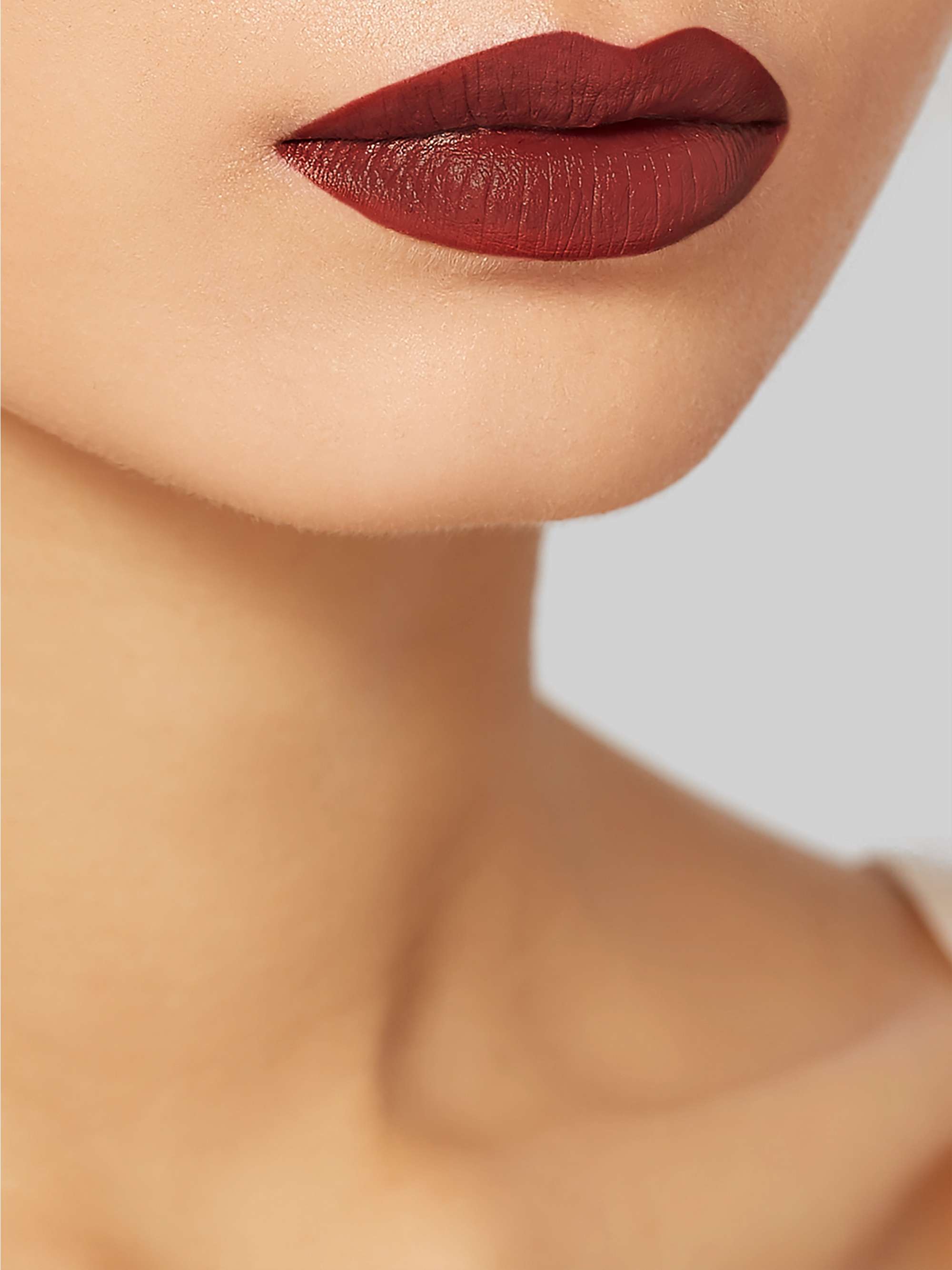 CHARLOTTE TILBURY Matte Revolution Lipstick - Pillow Talk