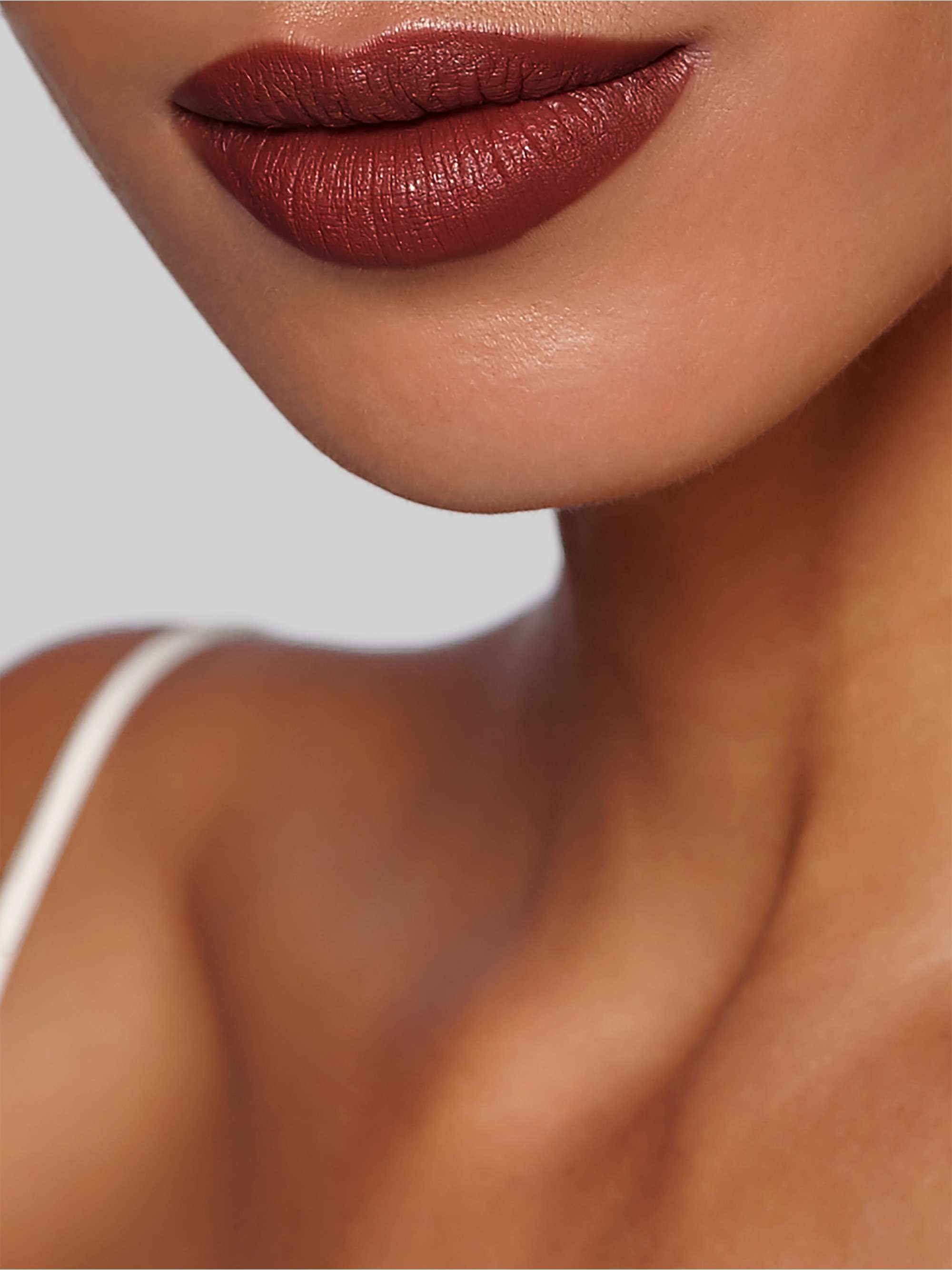 CHARLOTTE TILBURY Matte Revolution Lipstick - Pillow Talk