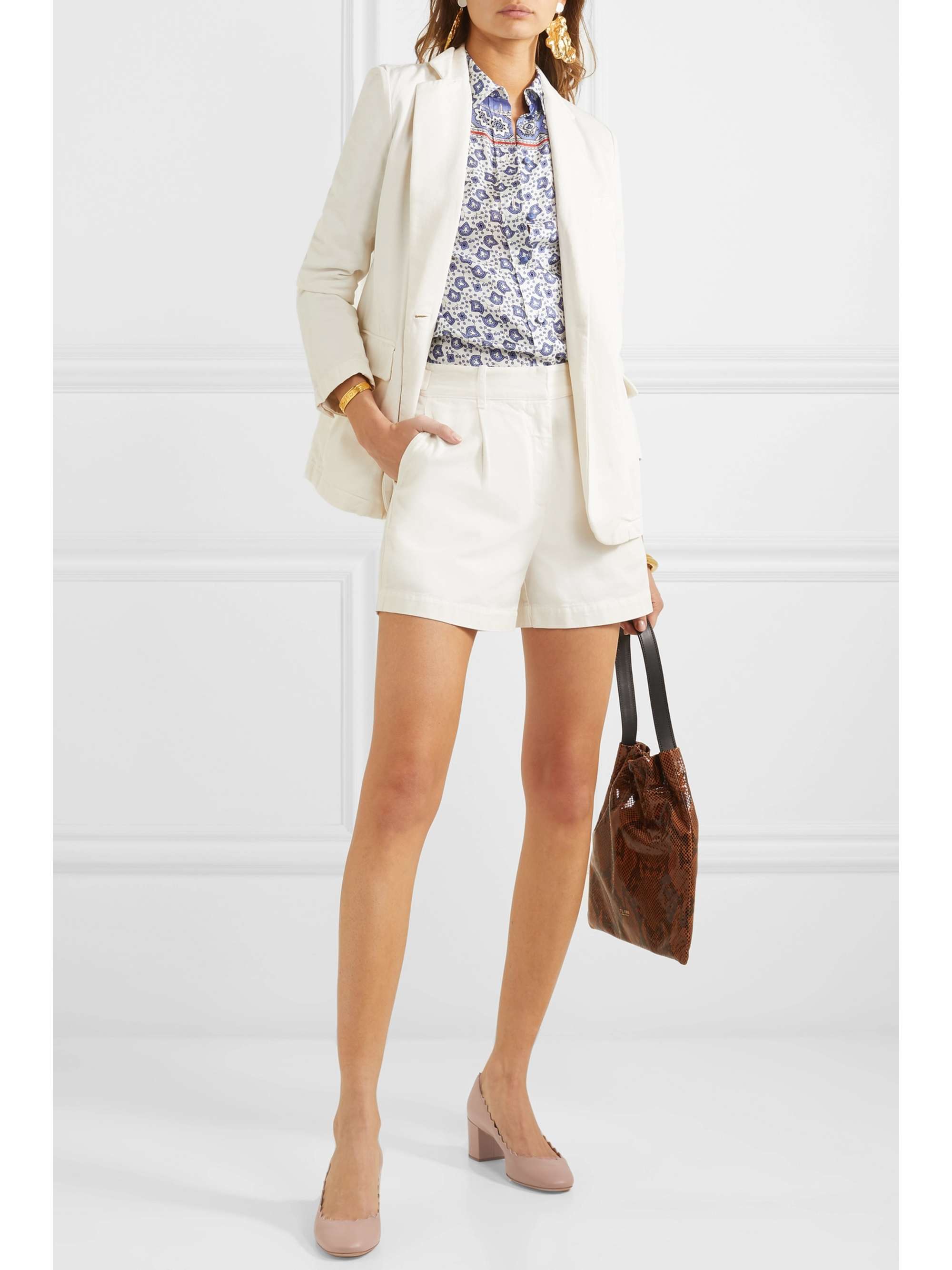 pulver Sørge over færge CHLOÉ Lauren scalloped leather pumps | NET-A-PORTER