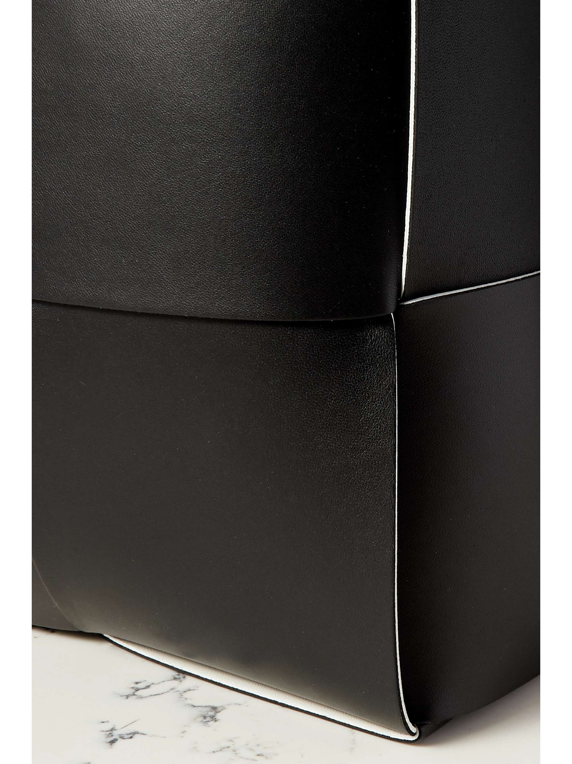 BOTTEGA VENETA Arco medium intrecciato leather tote