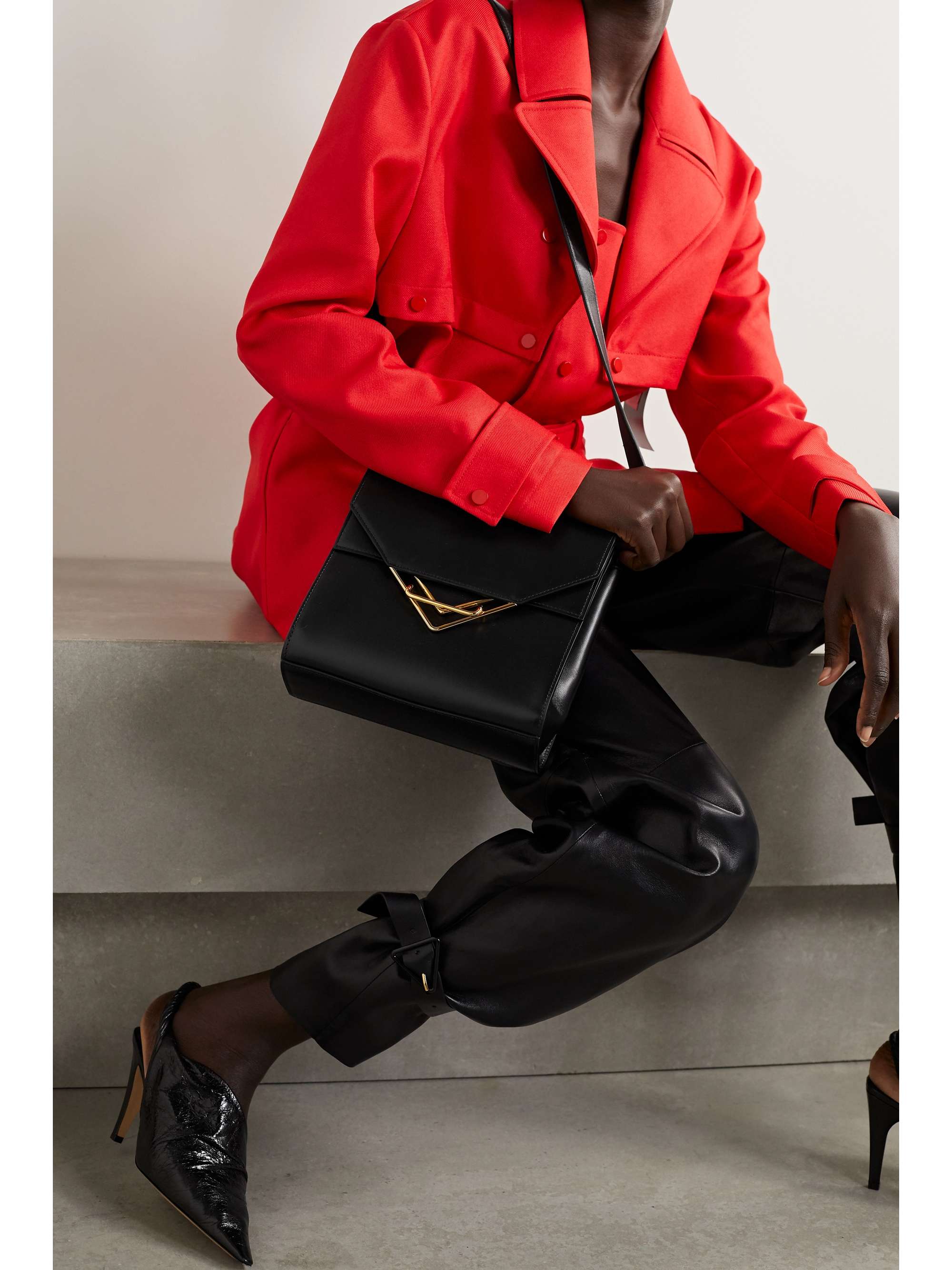 bottega veneta clip