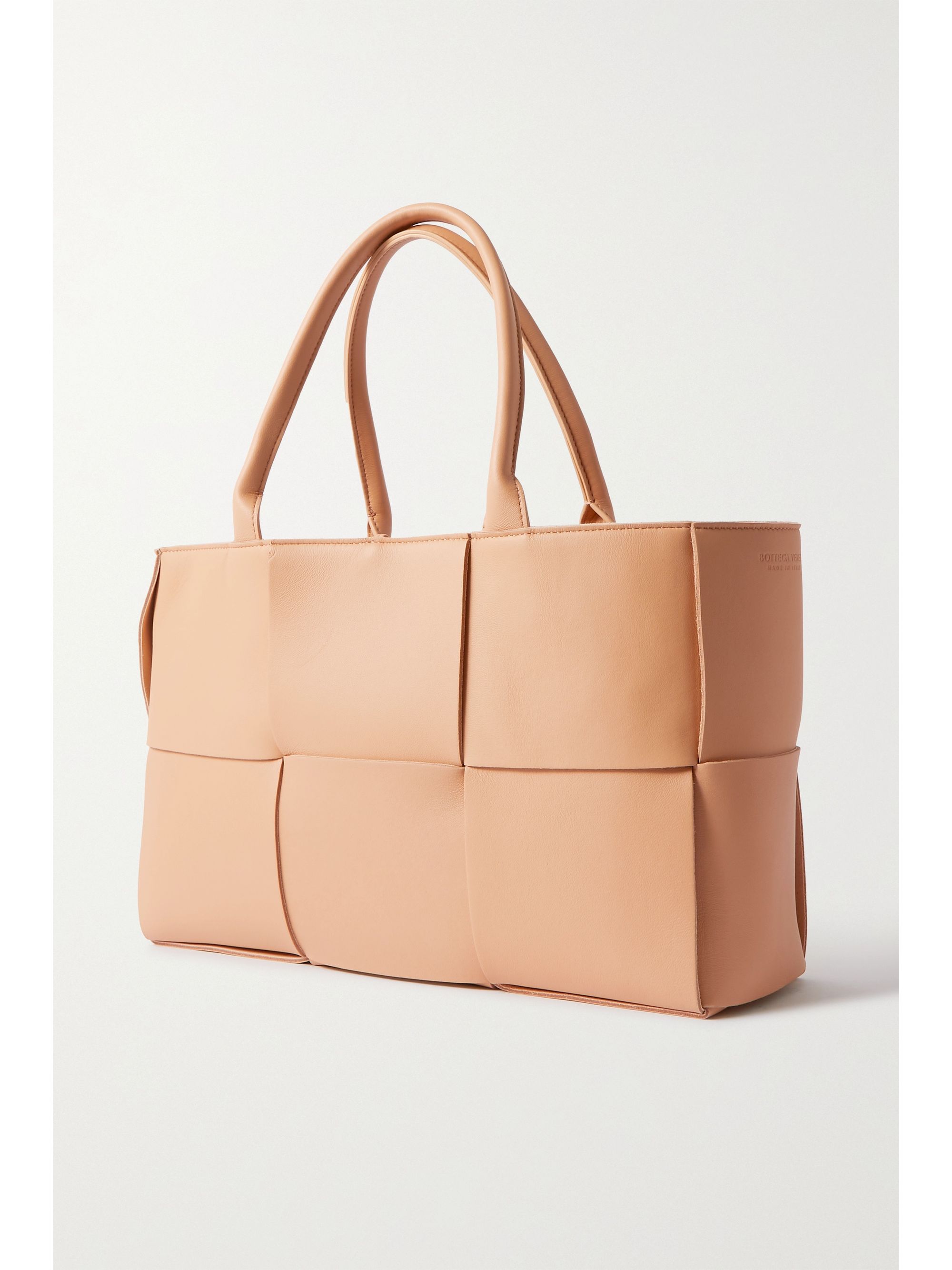 bottega veneta medium arco tote