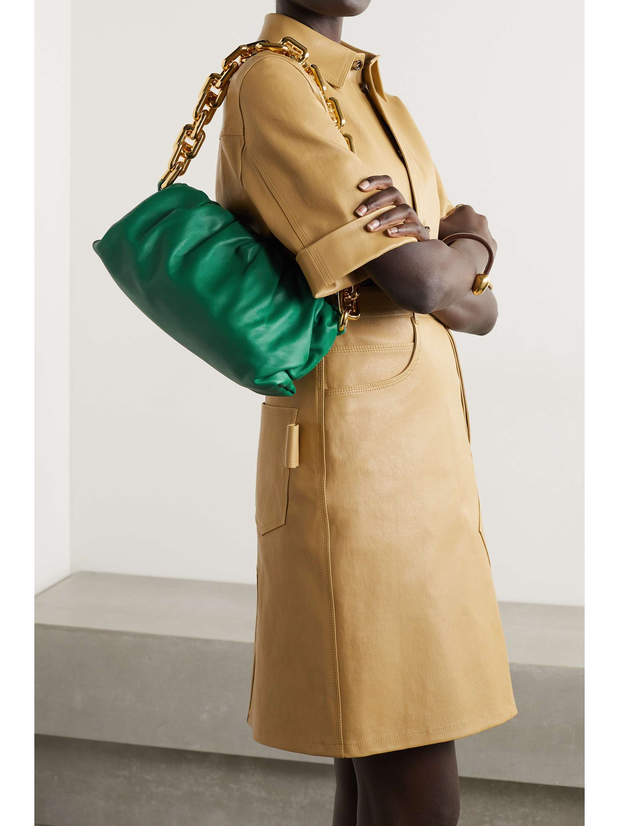 bottega veneta chain pouch