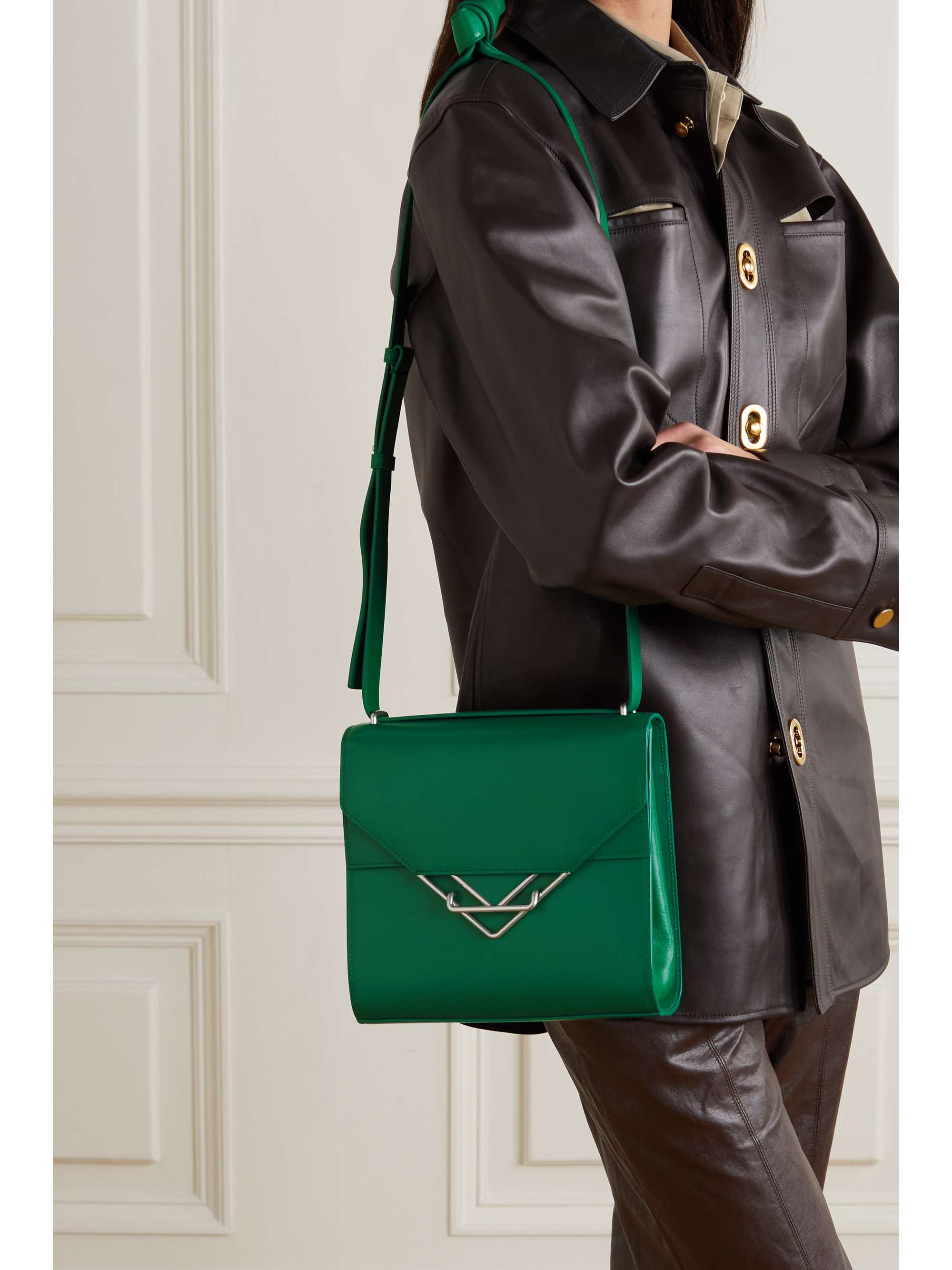 bottega veneta clip