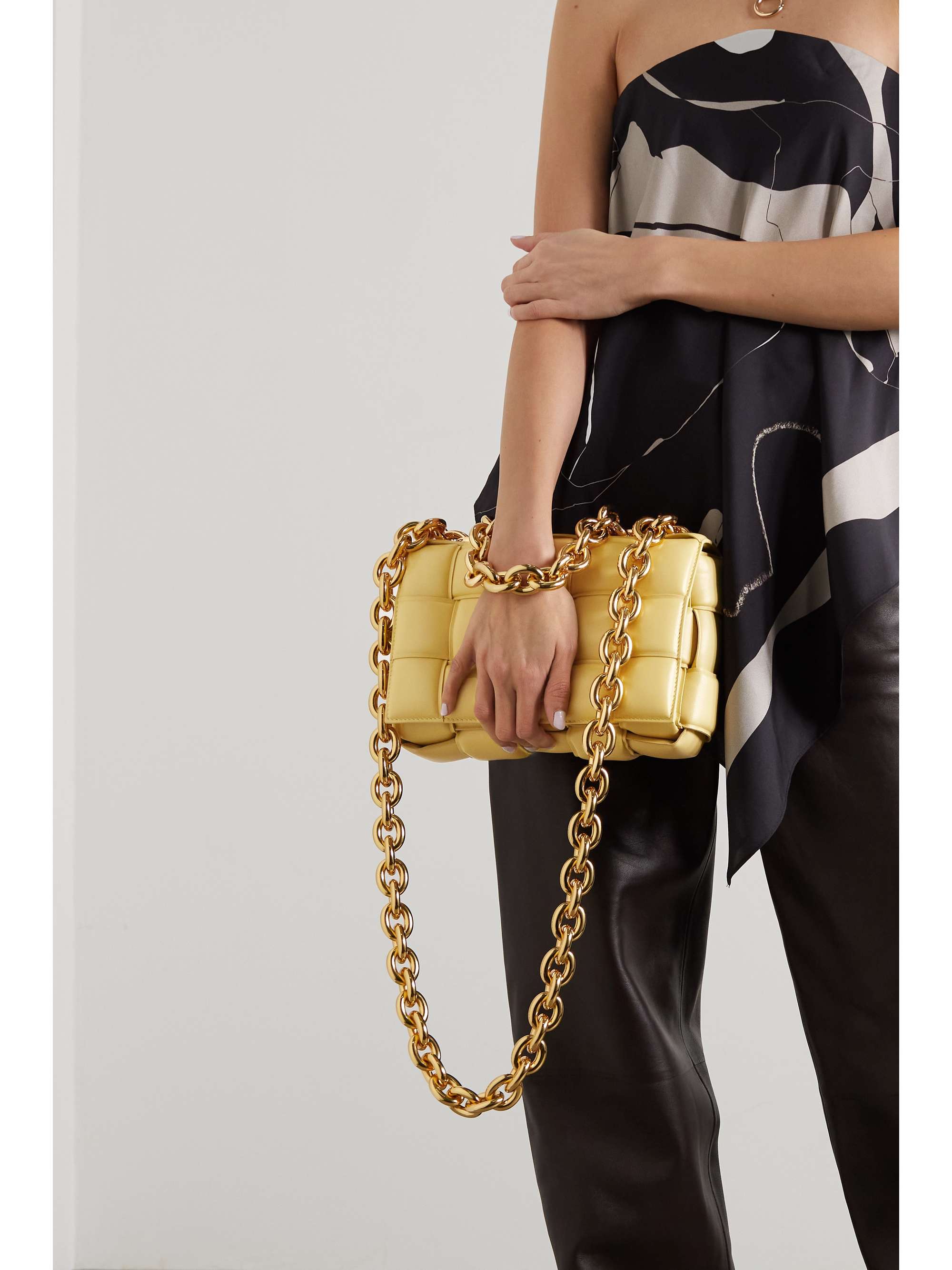 cassette bag with chain