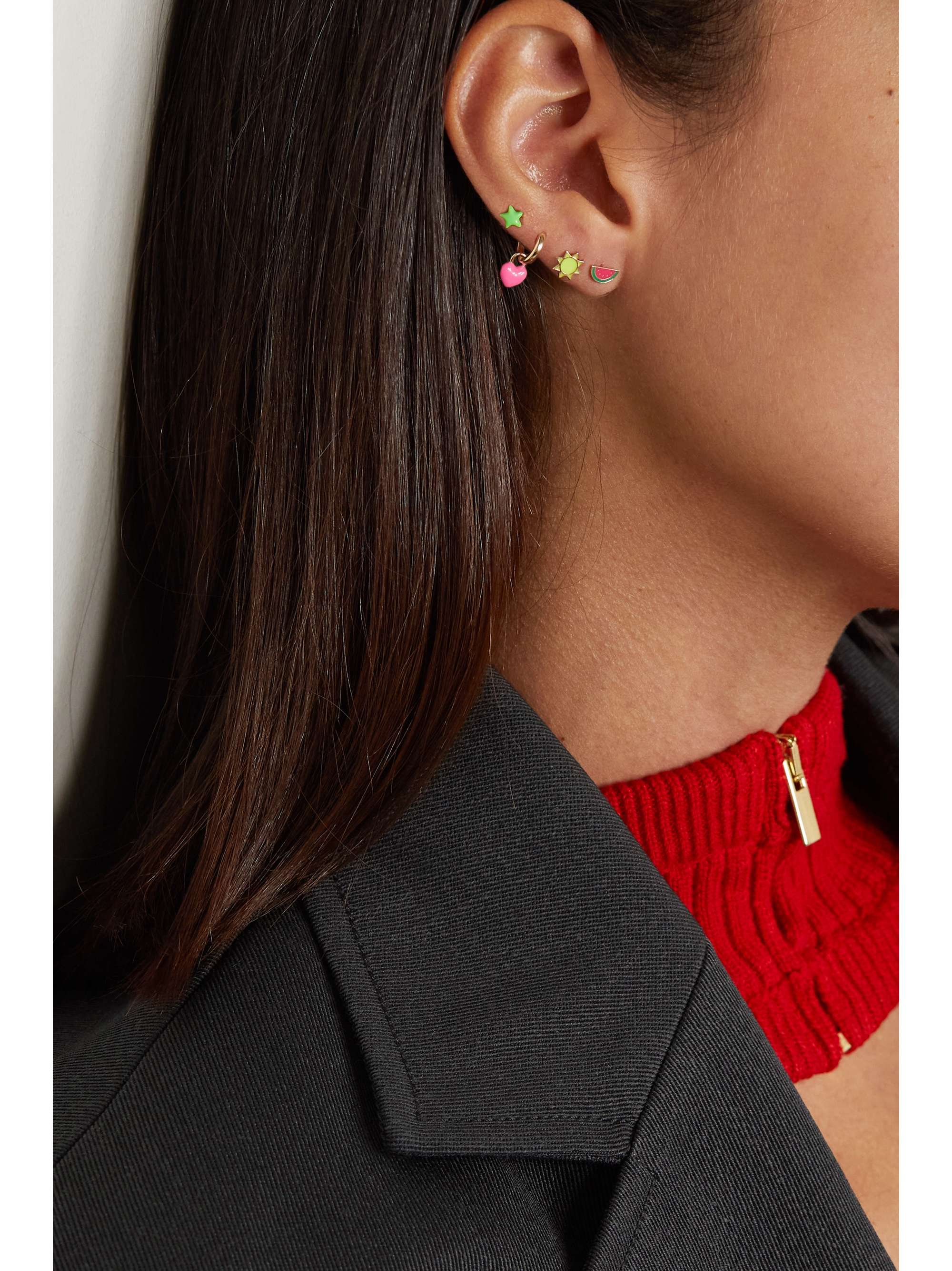 ALISON LOU Boucle d'oreille unique en or 14 carats (585/1000) et émail Lime