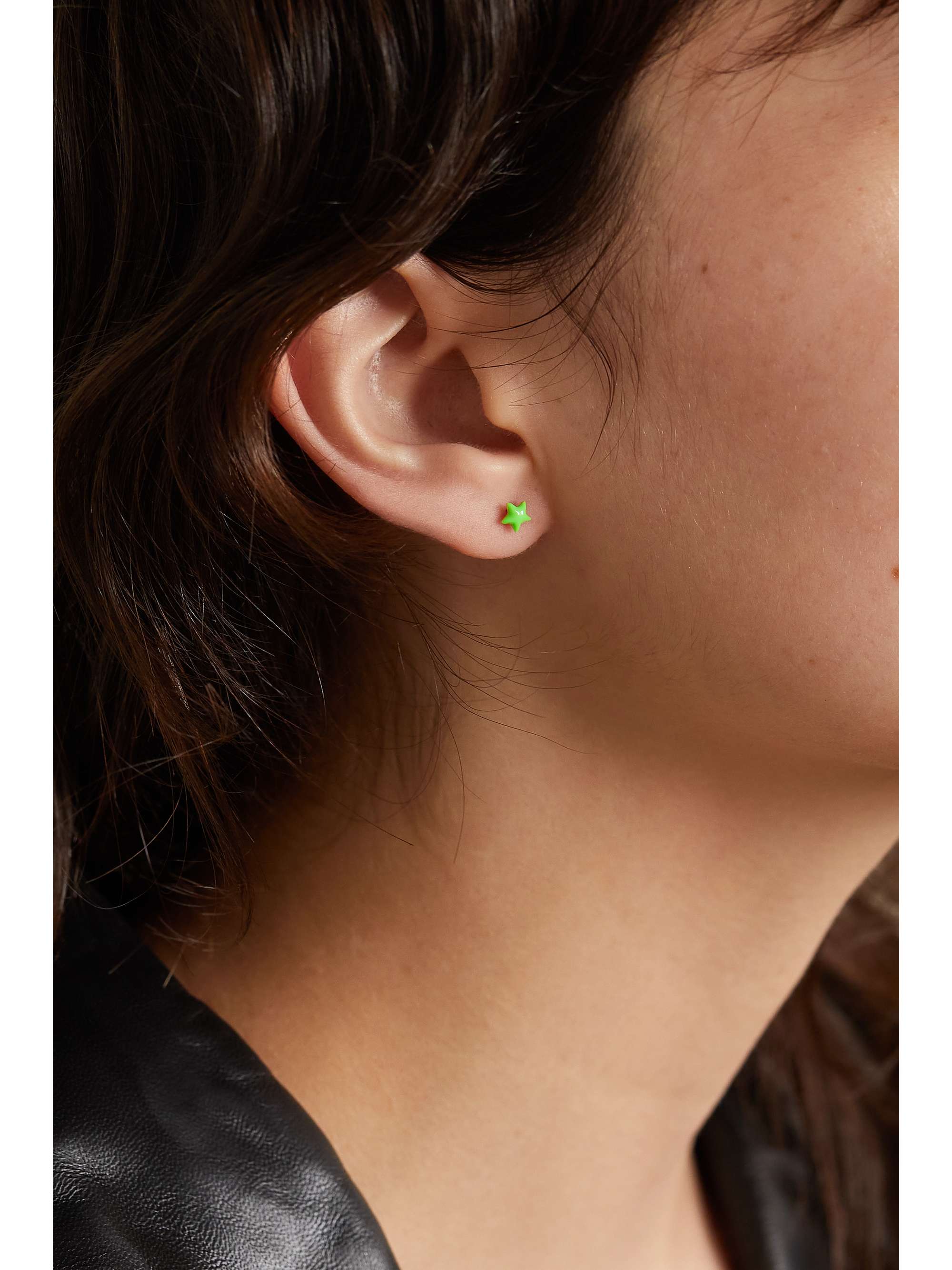 ALISON LOU Boucle d'oreille unique en or 14 carats (585/1000) et émail Tiny Star