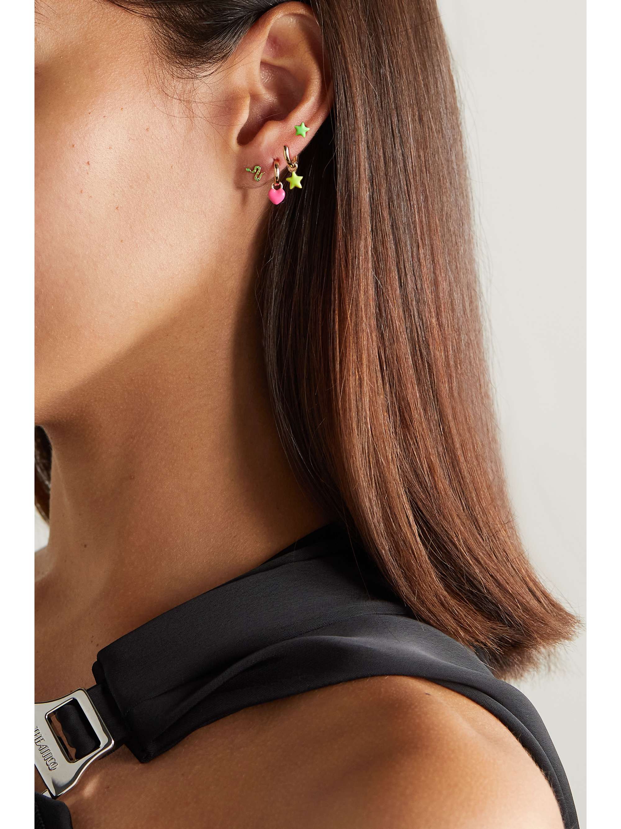 ALISON LOU Boucle d'oreille unique en or 14 carats (585/1000) et émail Snake