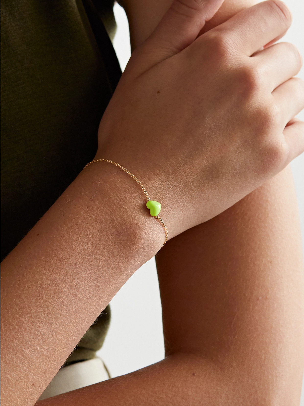 Alison Lou Heart 14-karat Gold And Enamel Bracelet In Gold