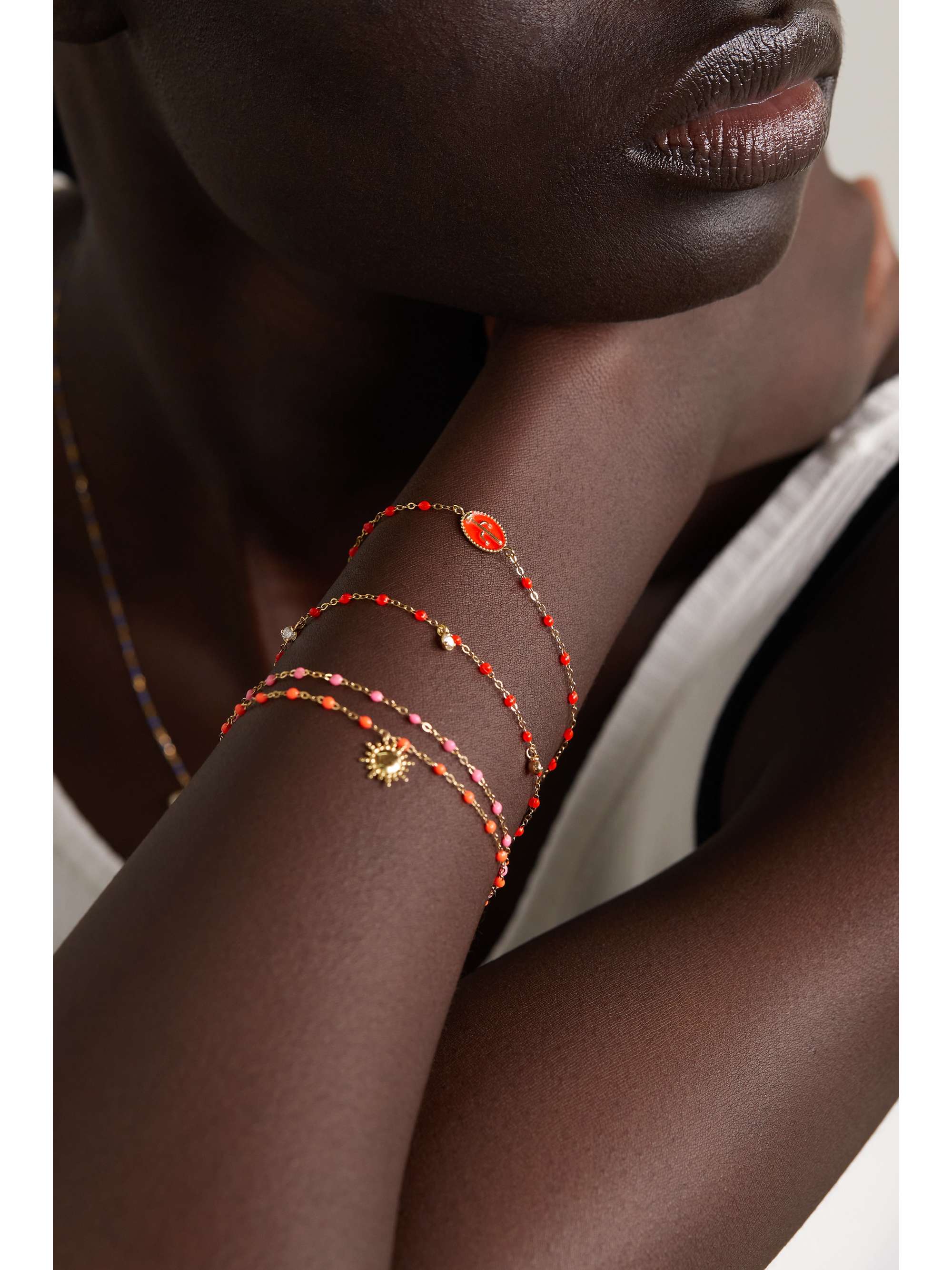 GIGI CLOZEAU Bracelet en or 18 carats (750/1000) et résine Madone Classic Gigi