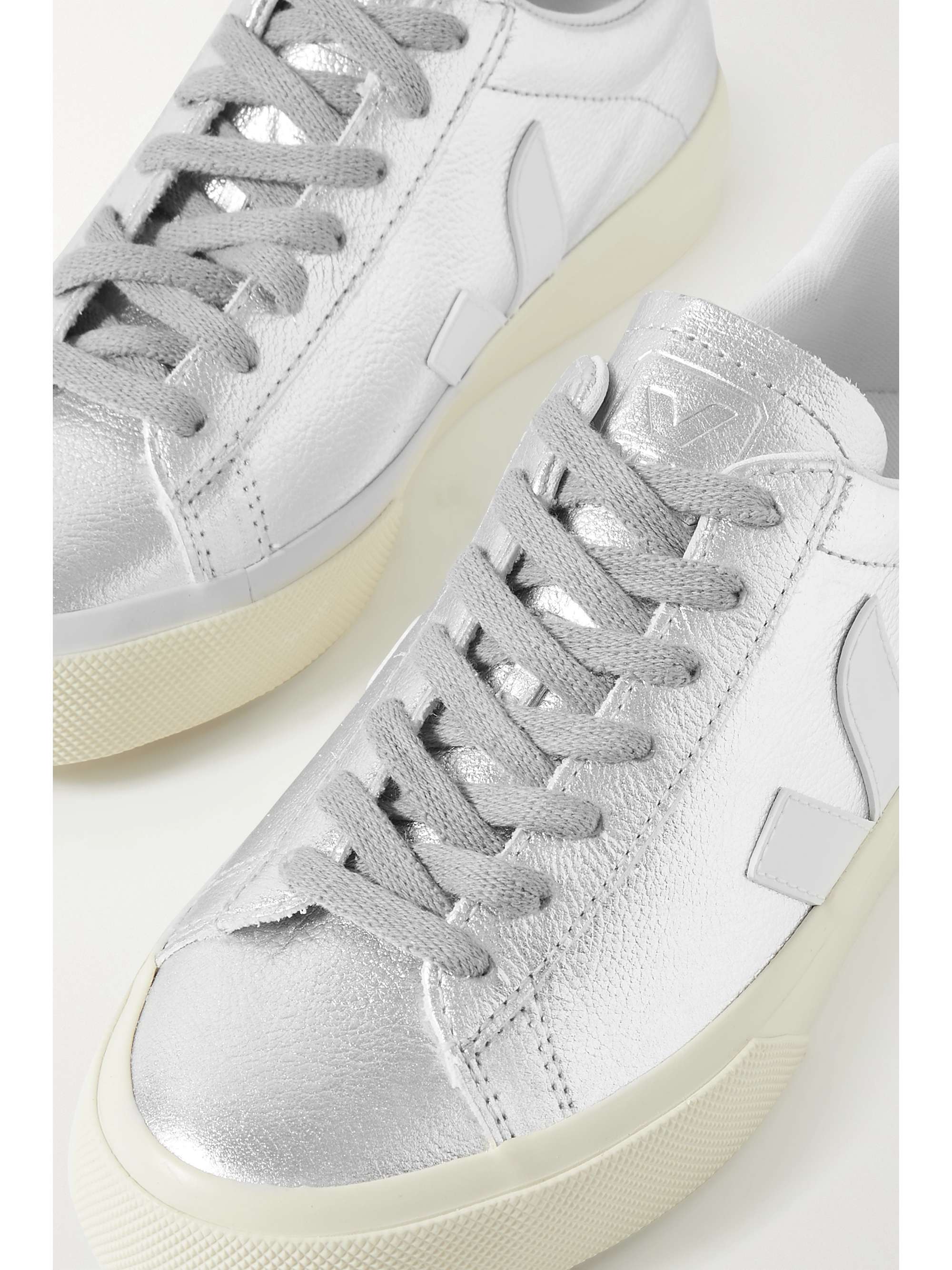 Silver Campo metallic leather sneakers | VEJA | NET-A-PORTER