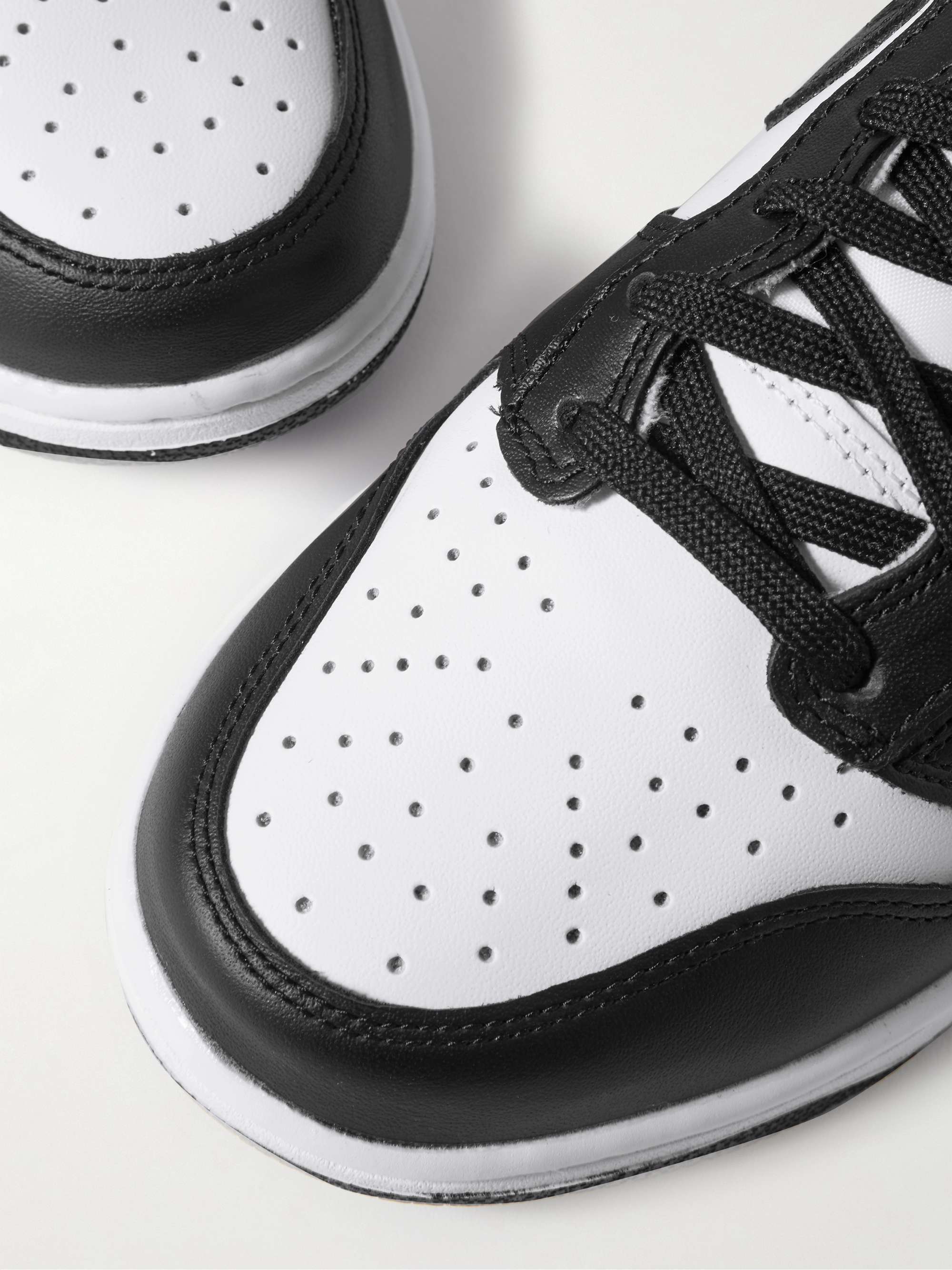 NIKE Dunk High leather sneakers