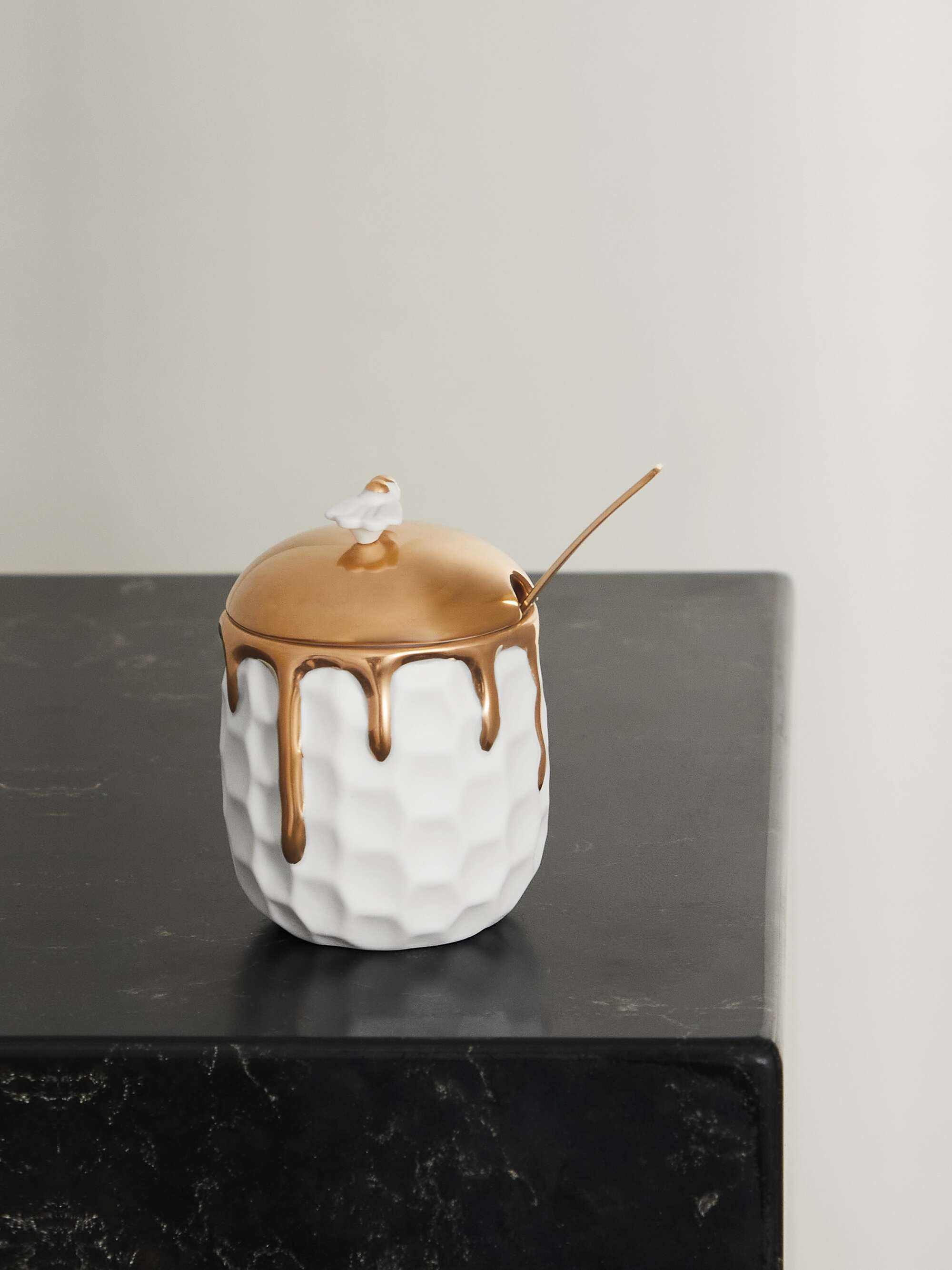 L'OBJET Beehive gold-plated porcelain honeypot and spoon