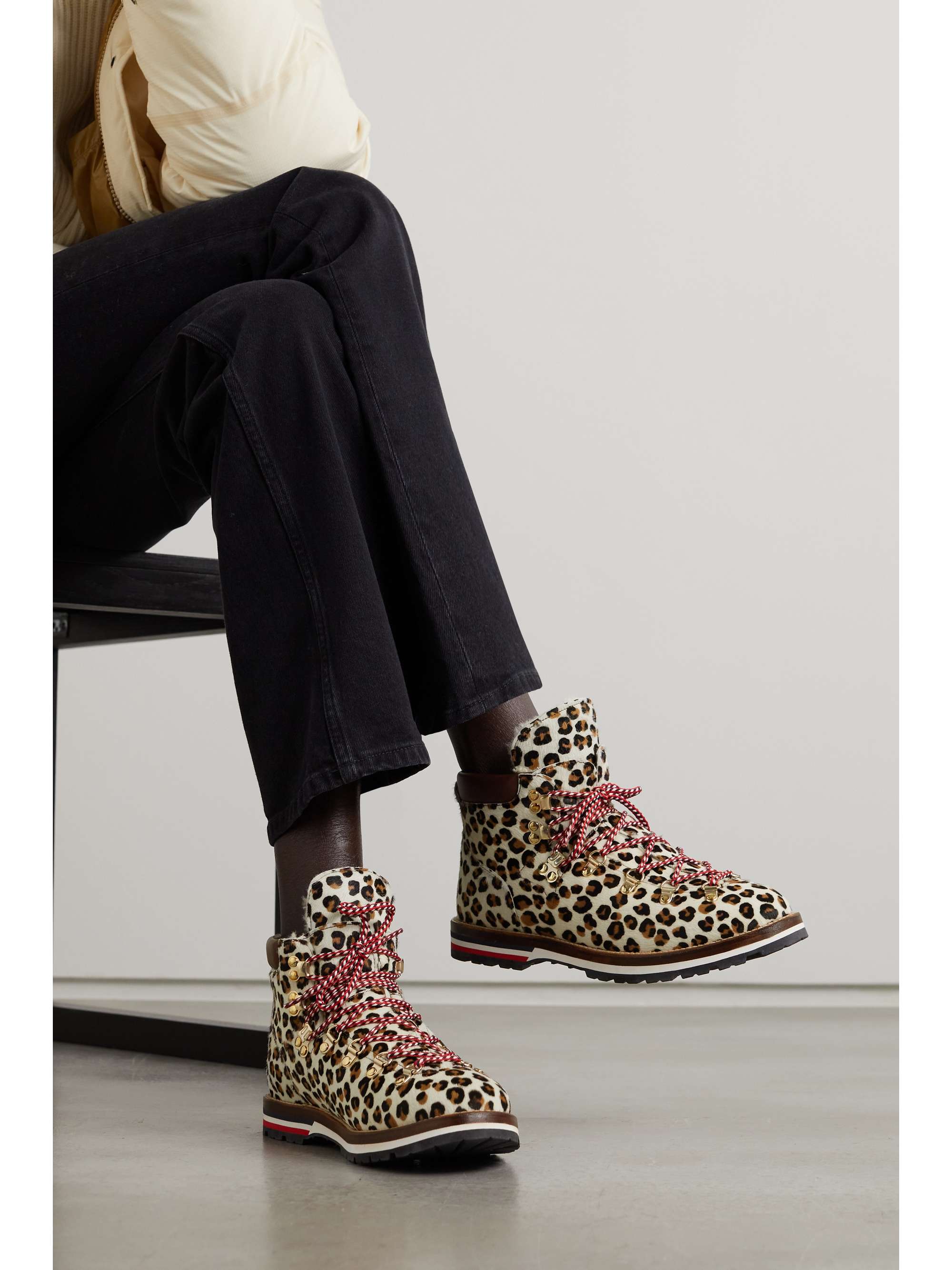 ankle boots leo print