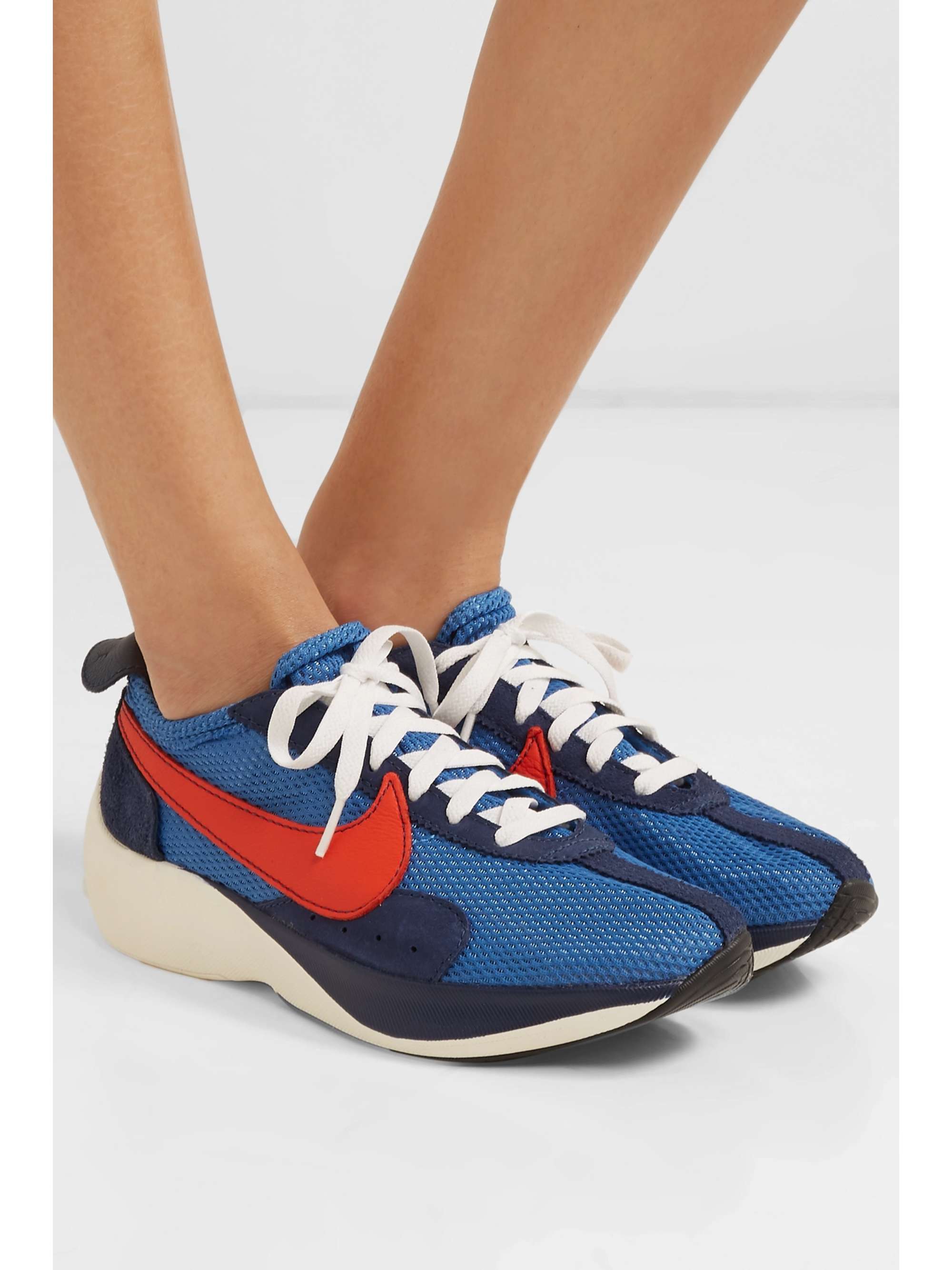 nike moon racer qs