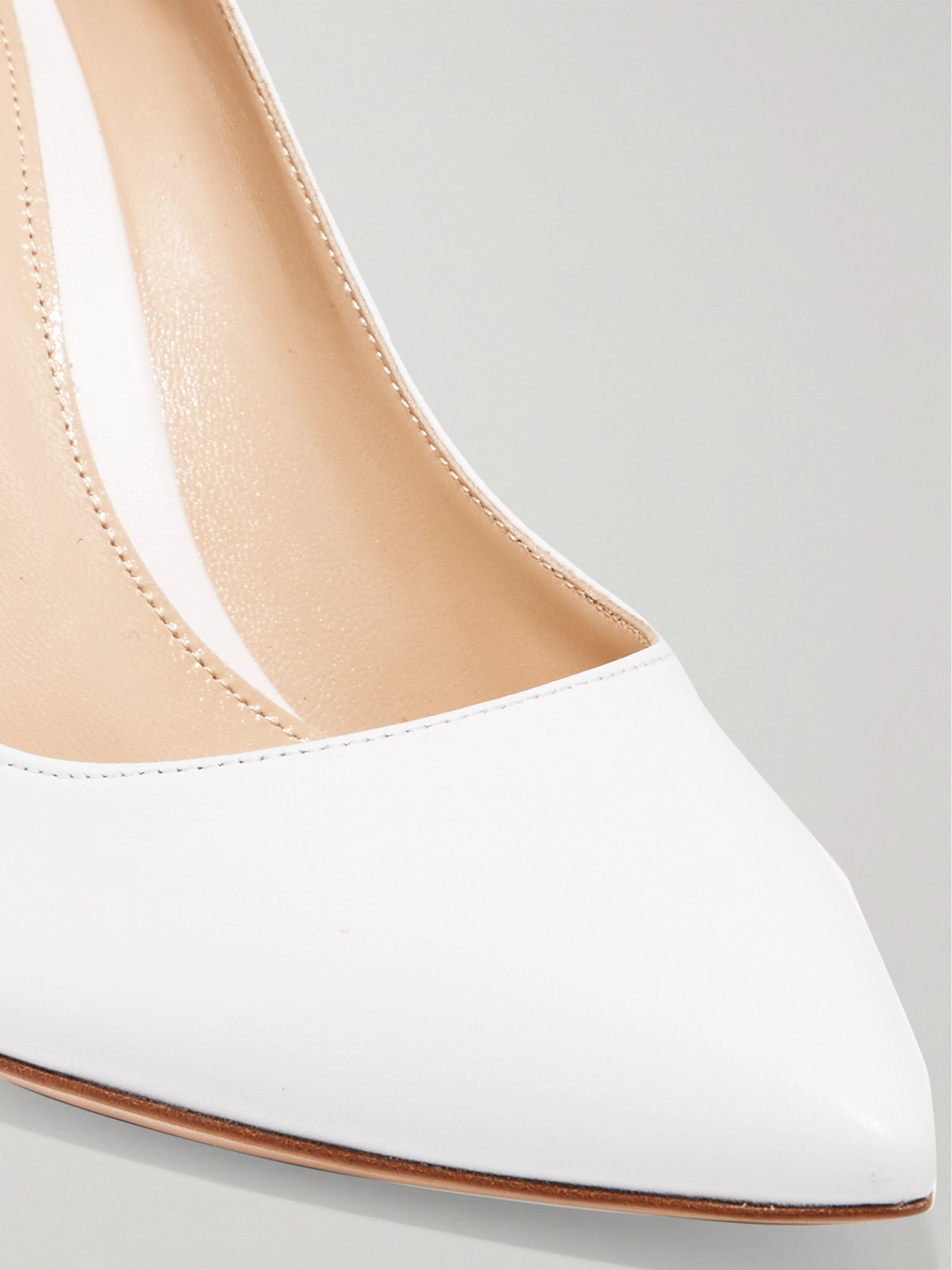 Gianvito Rossi Women Gianvito Pumps In White