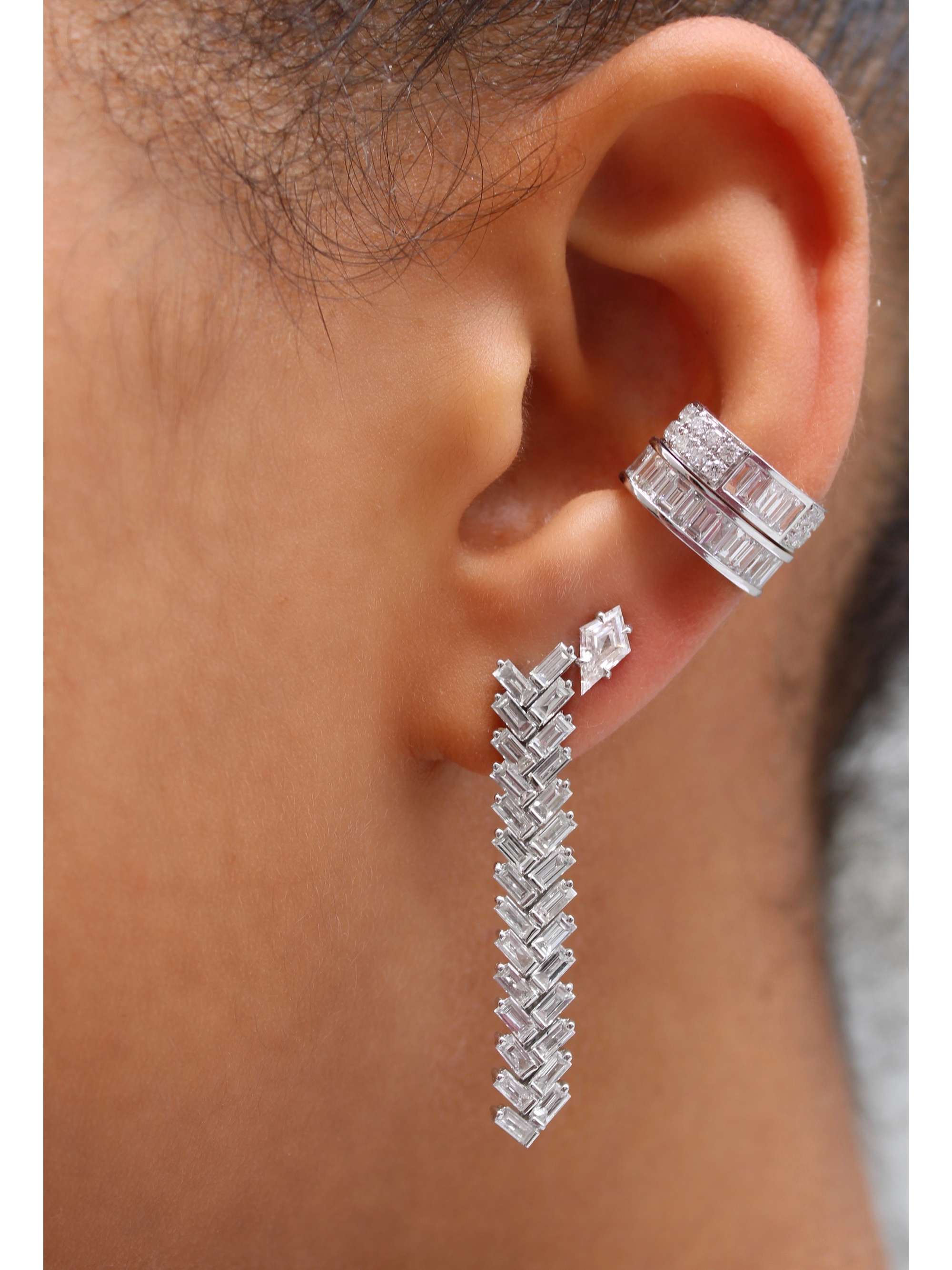 ANITA KO Ohrringe aus 18 Karat Weißgold mit Diamanten