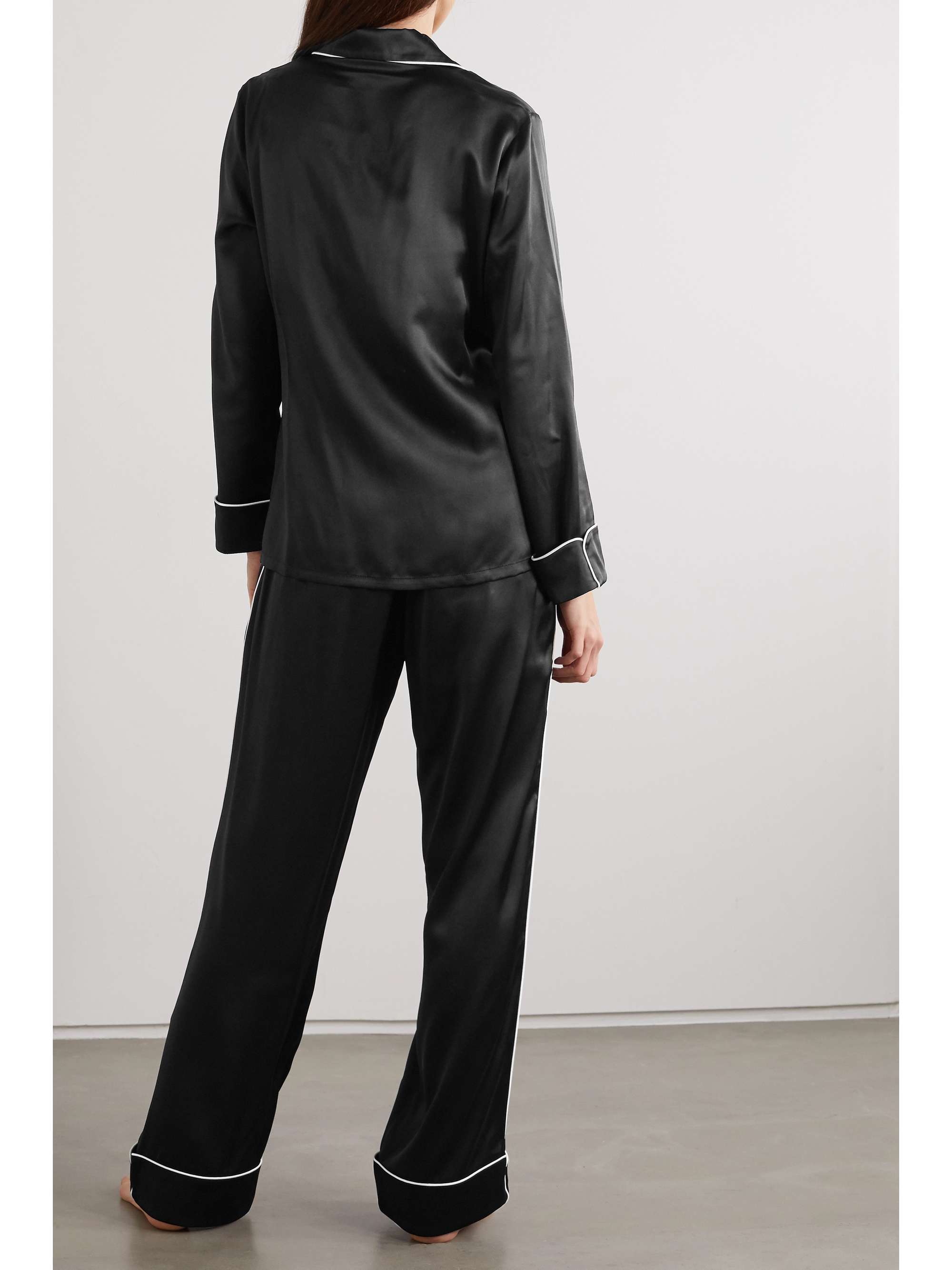 OLIVIA VON HALLE Pyjama en satin de soie Coco Fig