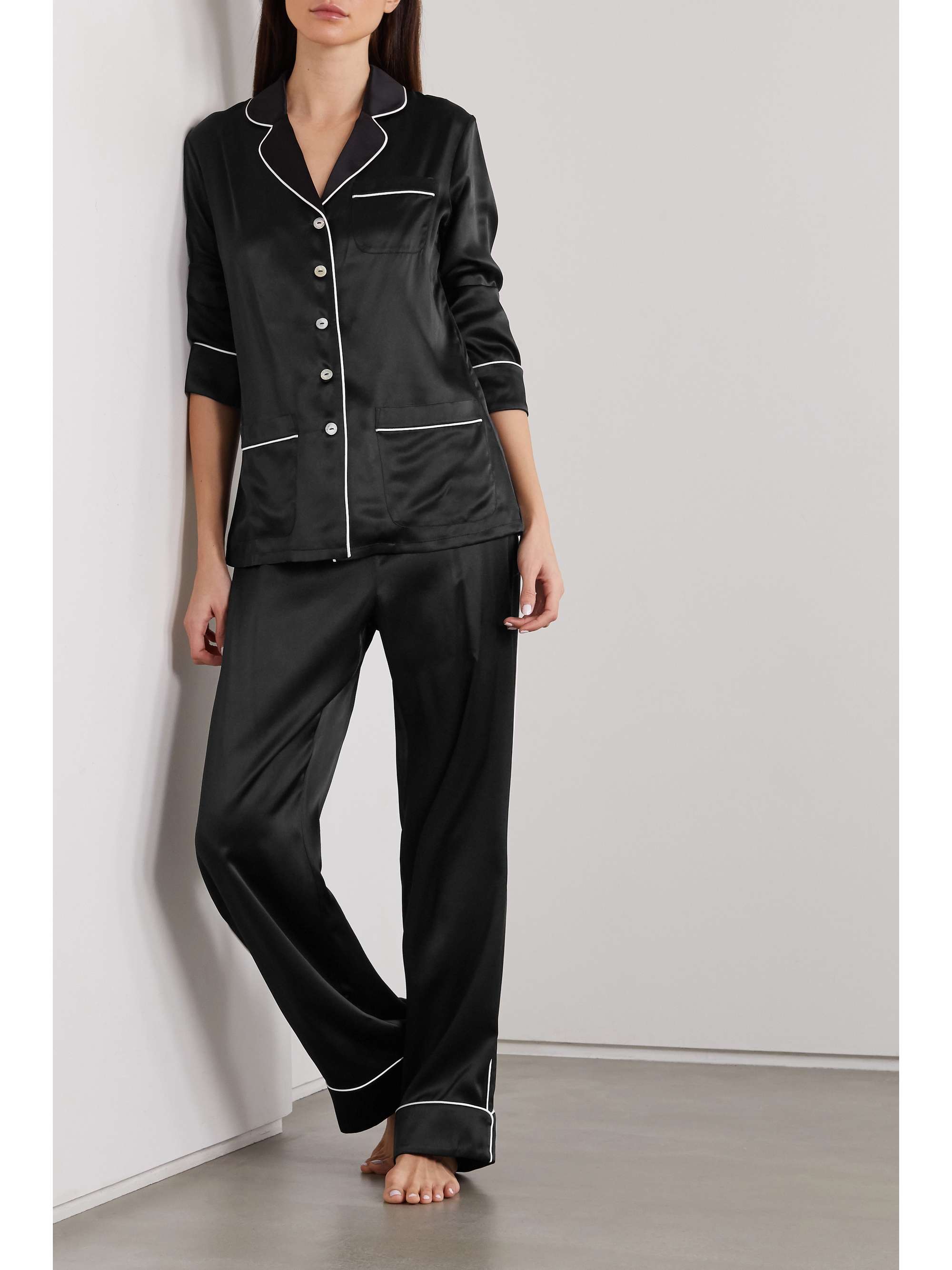 OLIVIA VON HALLE Pyjama en satin de soie Coco Fig