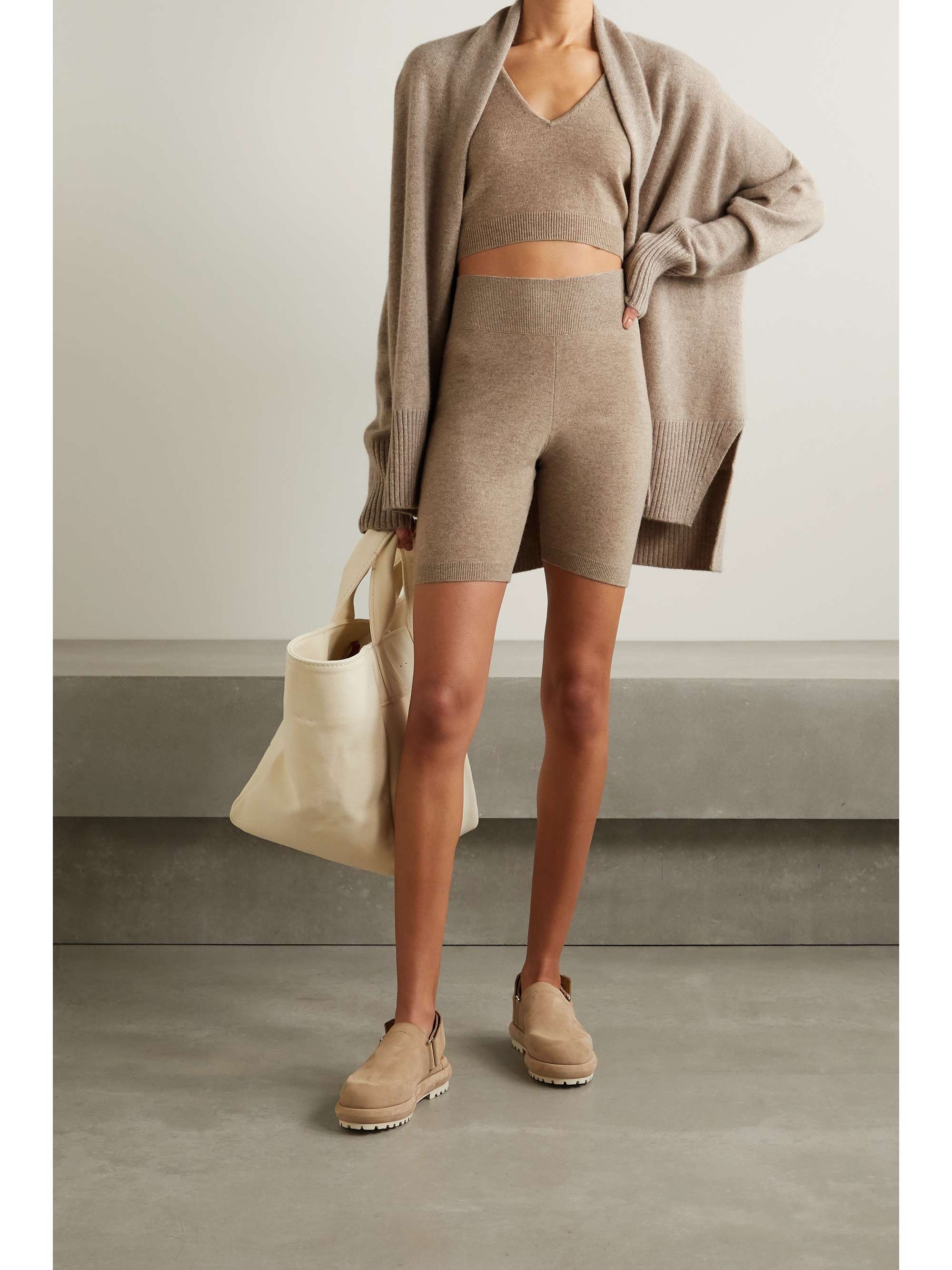 FRAME Cashmere shorts
