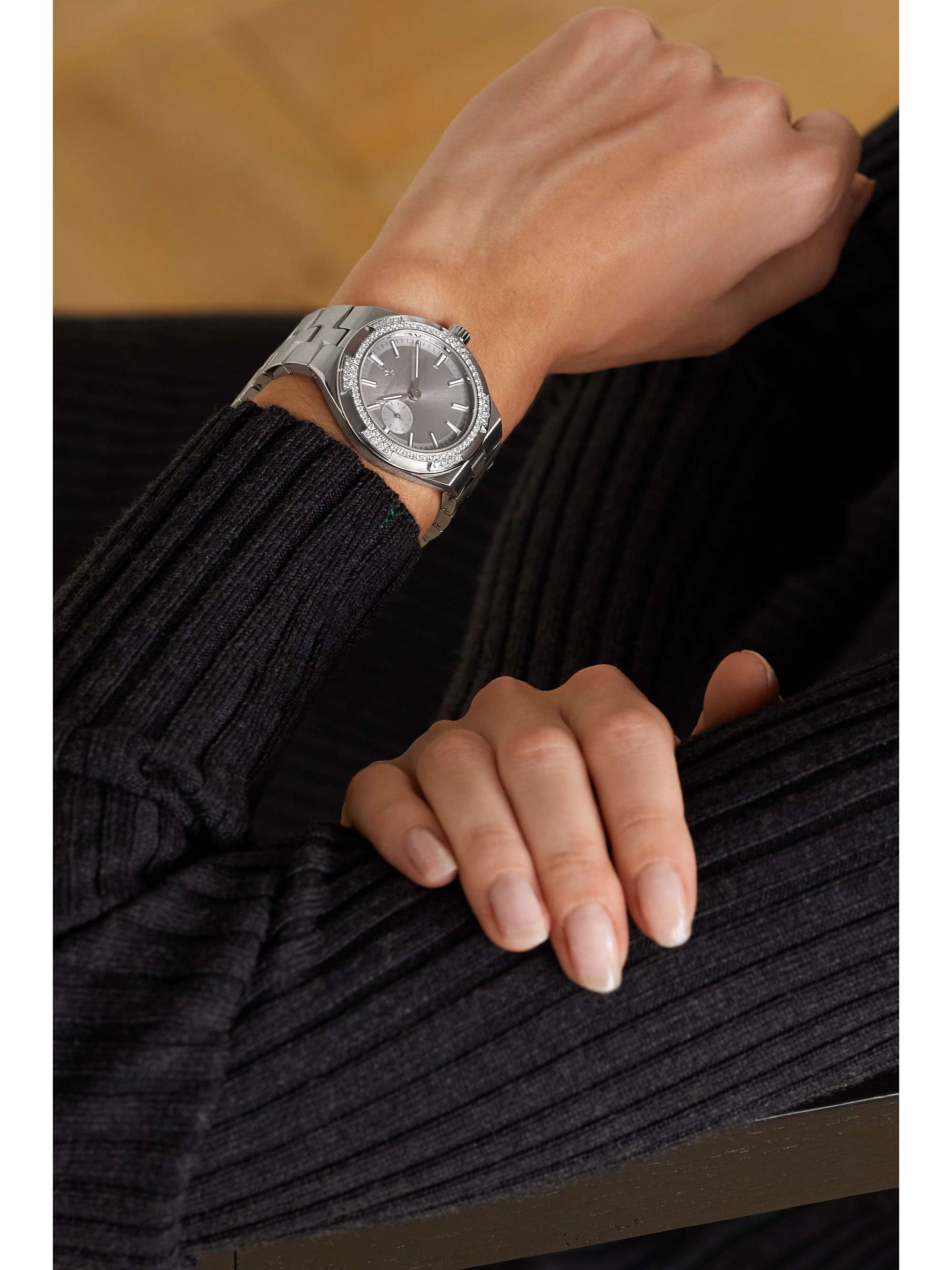 VACHERON CONSTANTIN Overseas Automatic 37mm stainless steel and diamond watch