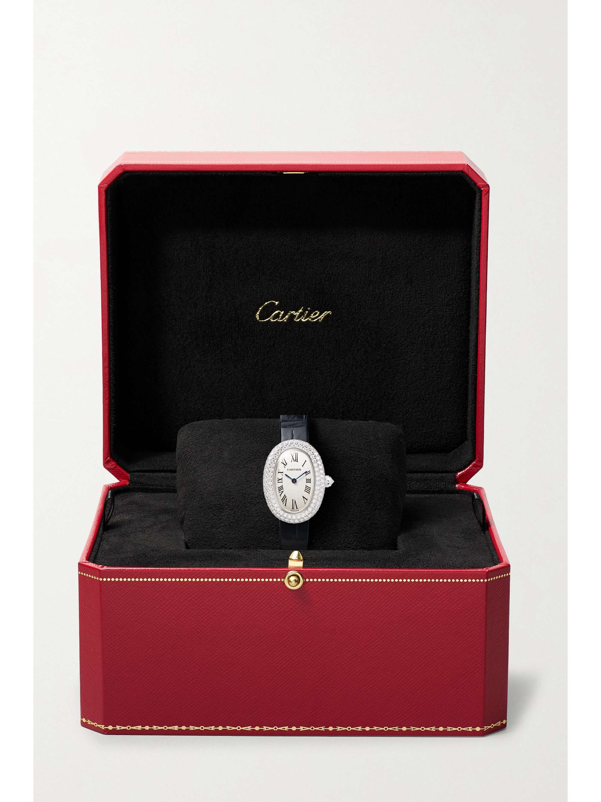 CARTIER Montre en or blanc 18 carats (750/1000) rhodié et diamants à bracelet en alligator Baignoire 1920 26mm Small