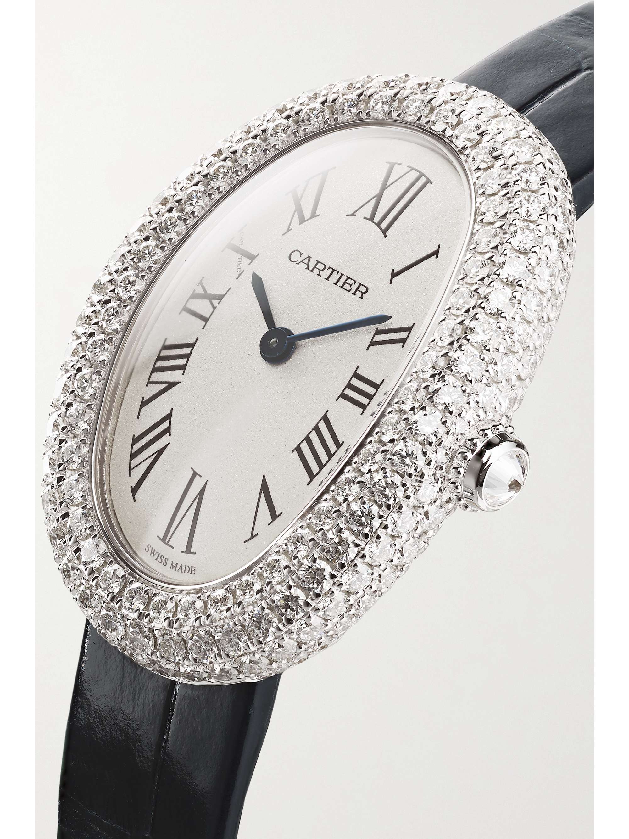 CARTIER Montre en or blanc 18 carats (750/1000) rhodié et diamants à bracelet en alligator Baignoire 1920 26mm Small