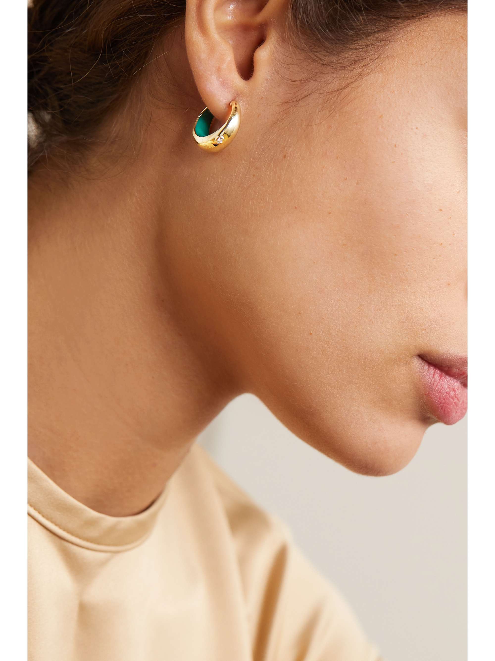 YVONNE LÉON Creolen aus 9 Karat Gold mit Emaille und Diamanten