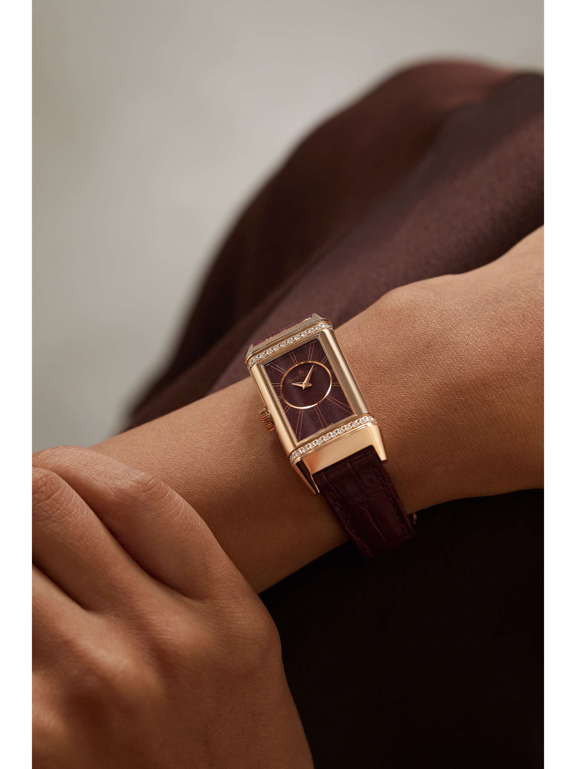 JAEGER LECOULTRE Montre en or rose et diamants à bracelet en alligator Reverso One Duetto, 40,1 x 20 mm