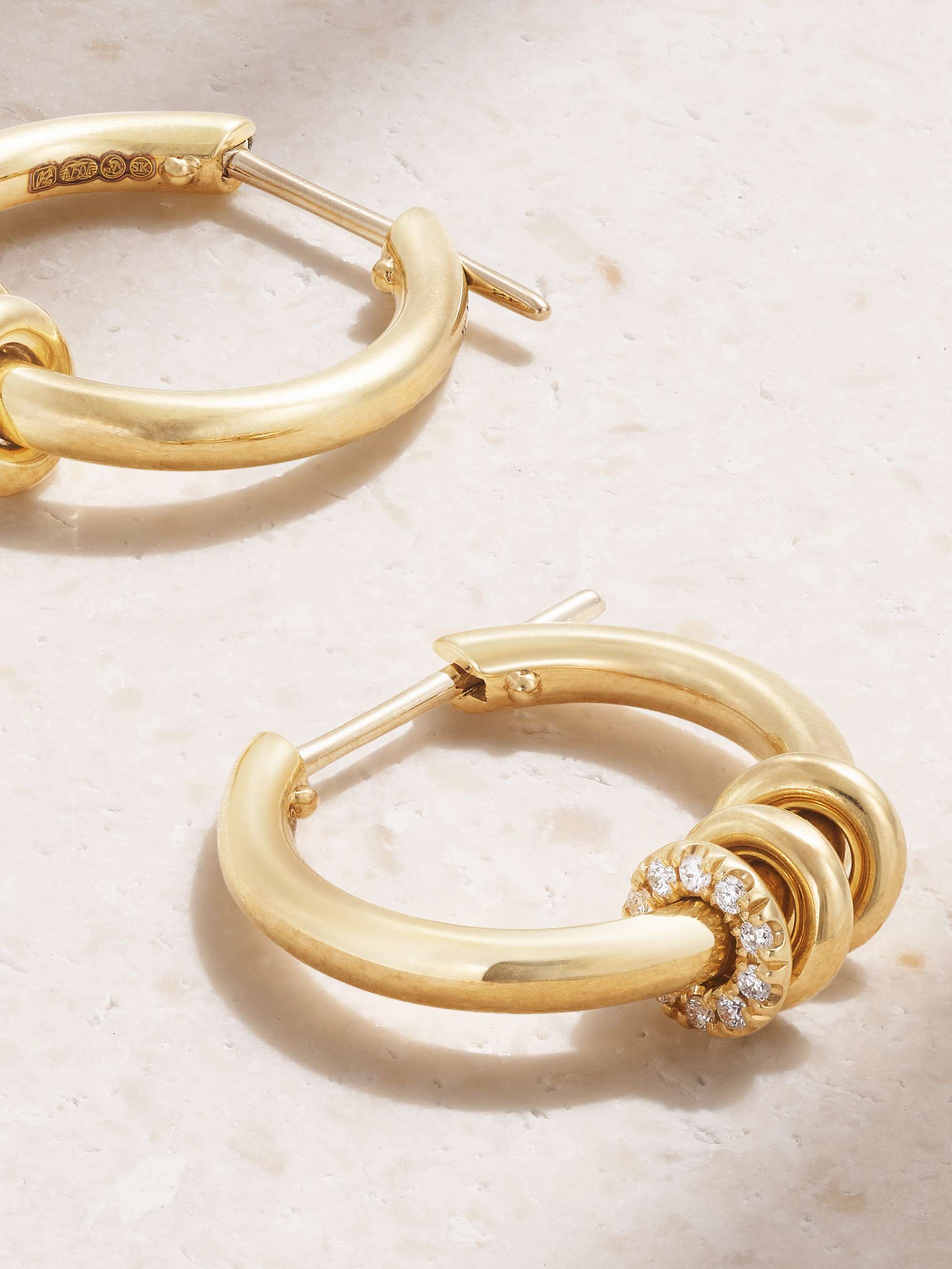 SPINELLI KILCOLLIN Boucles d'oreilles en or 18 carats (750/1000) et diamants Ara