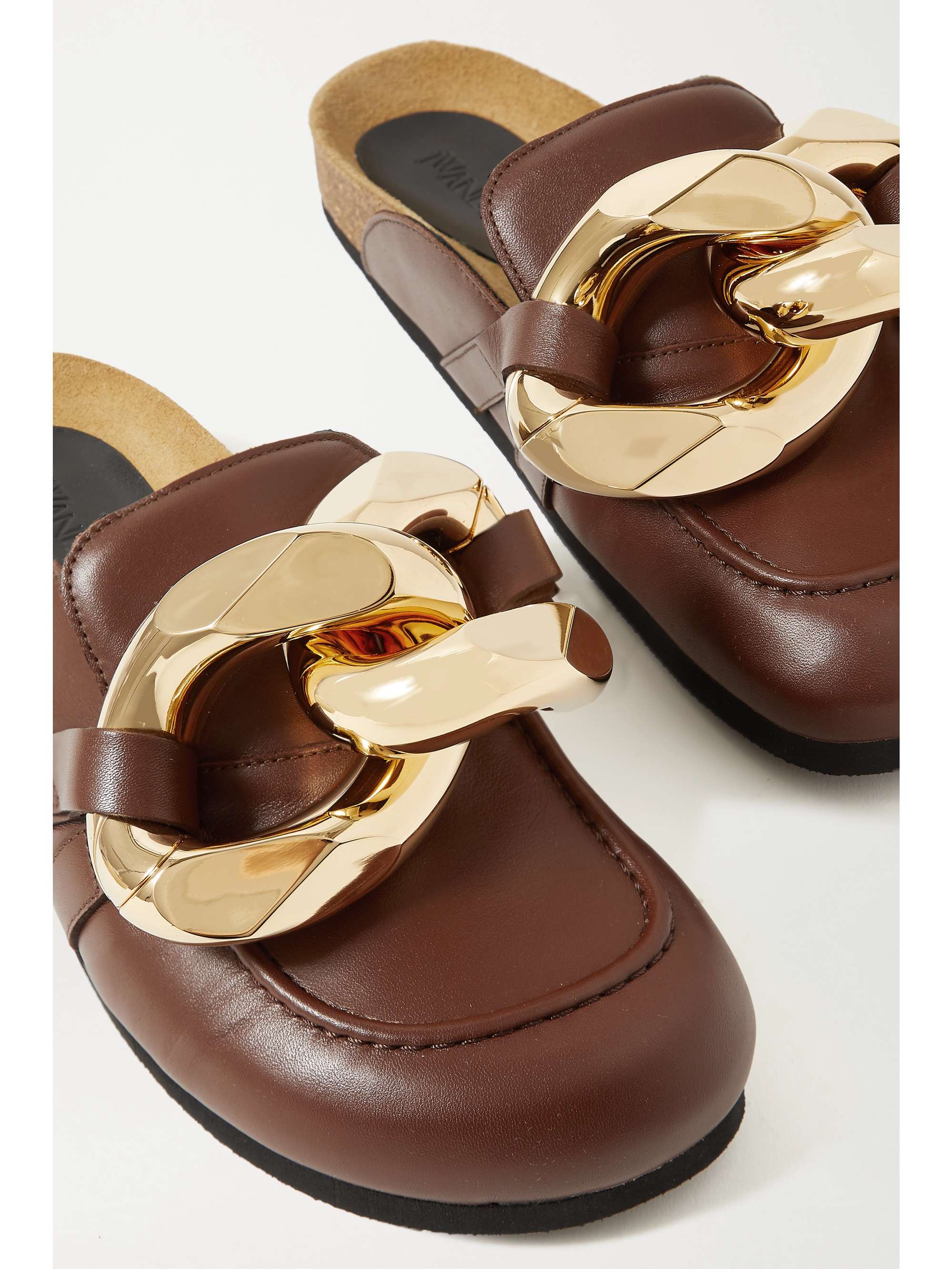 JW ANDERSON Slippers aus Metallic-Leder mit Kette