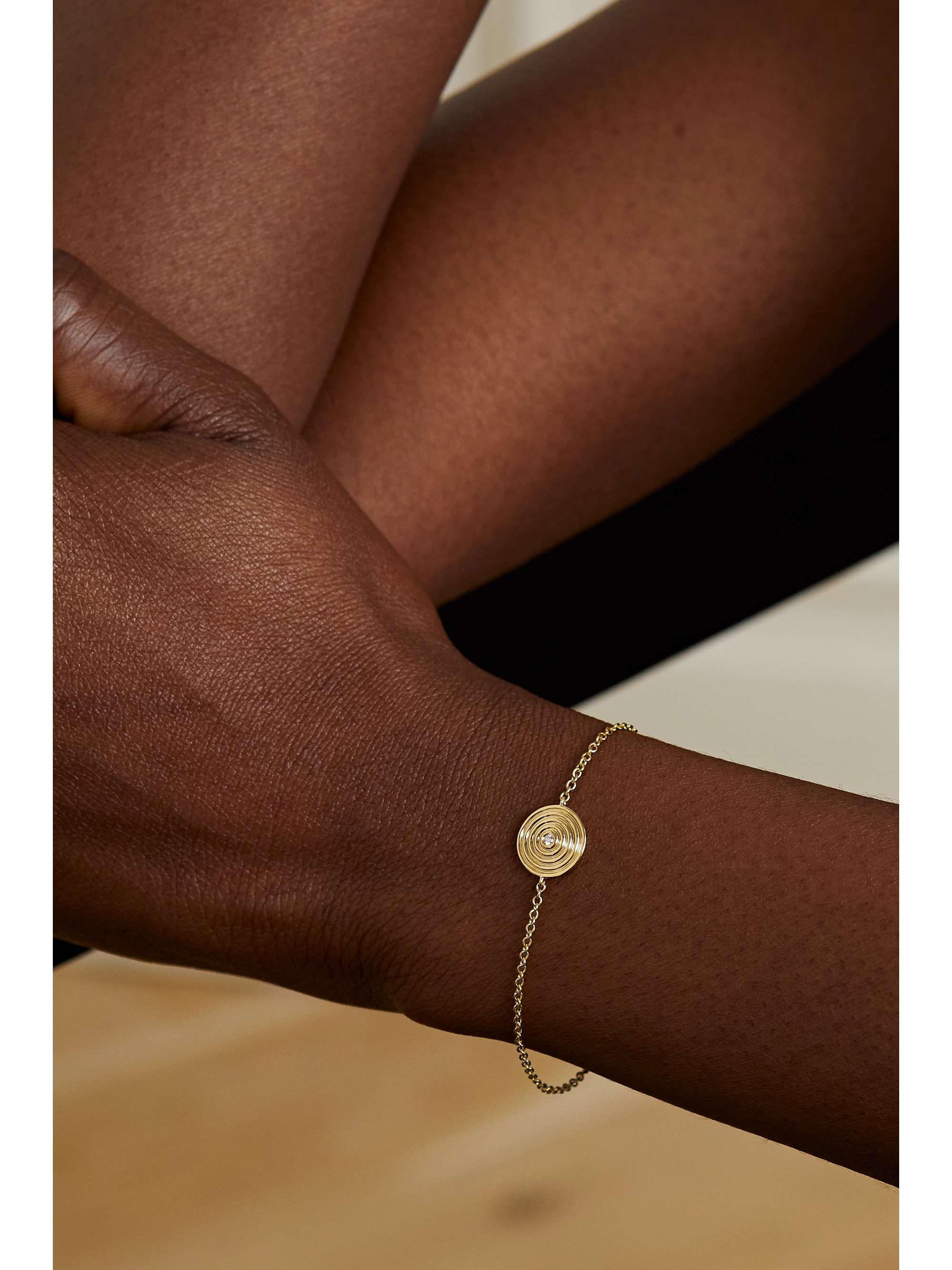 ALMASIKA Universum Armband aus 18 Karat Gold mit Diamant