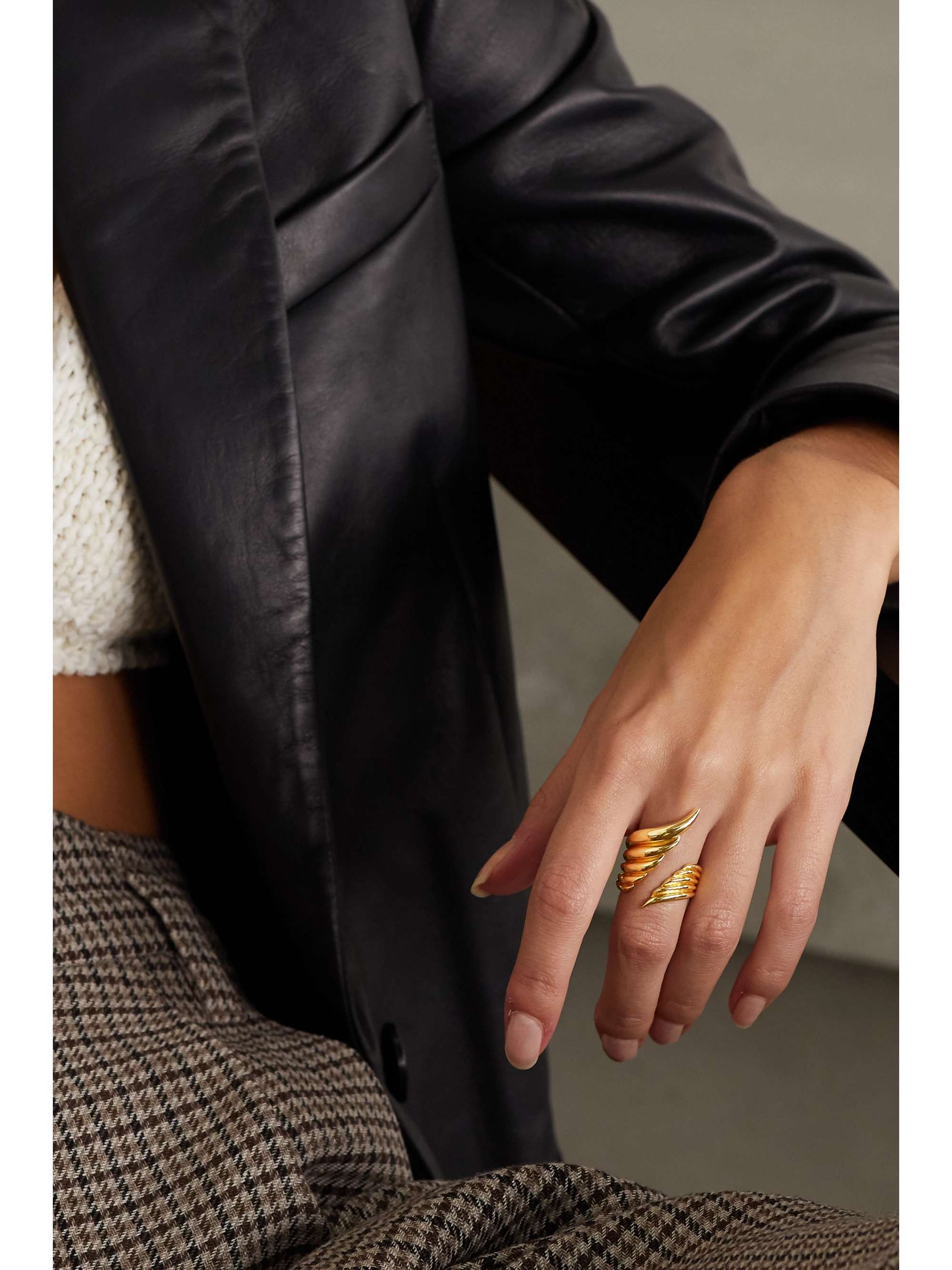 FERNANDO JORGE Fire 18-karat gold ring