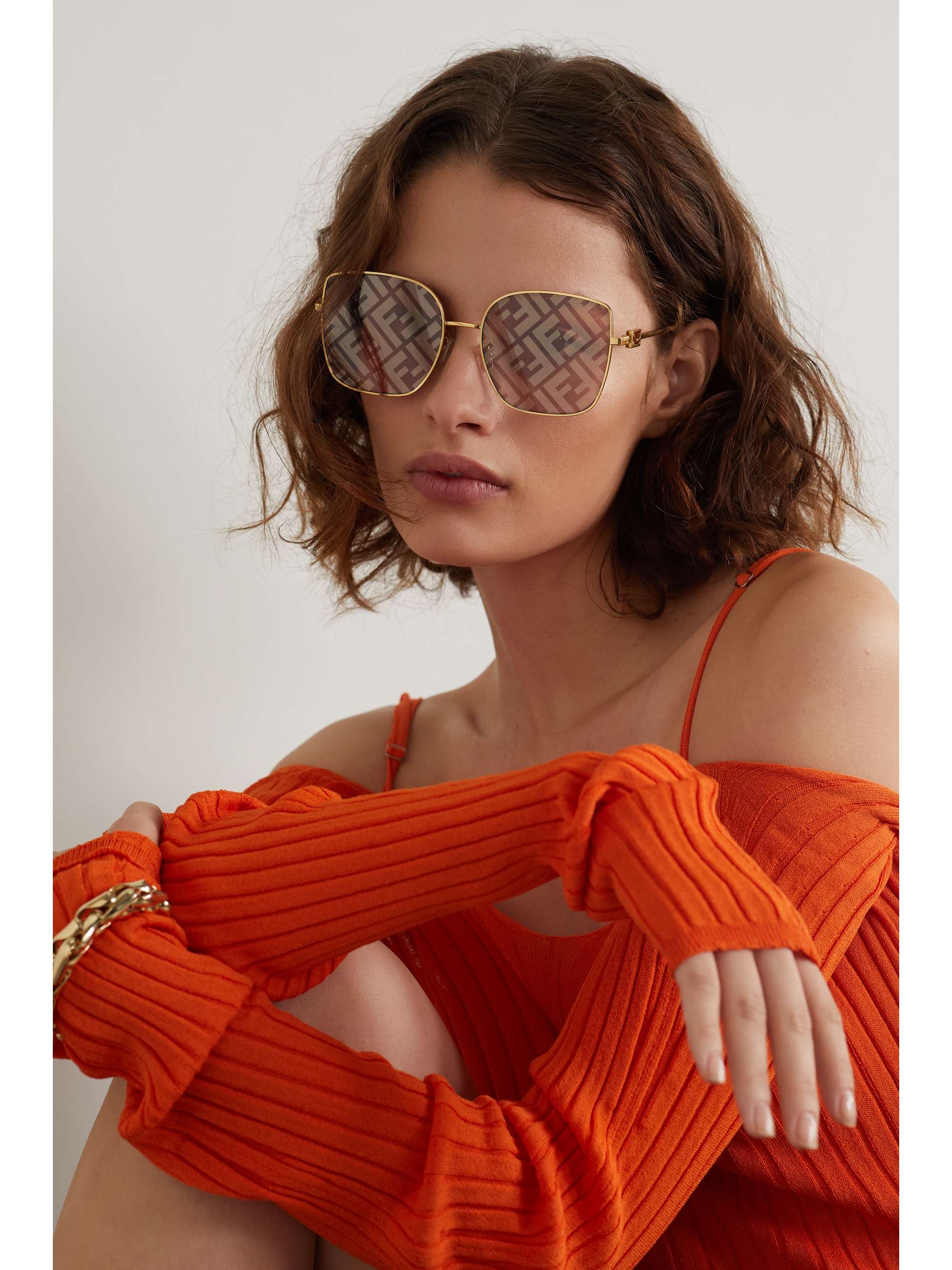 FENDI Lunettes de soleil carrées oversize en métal doré Baguette