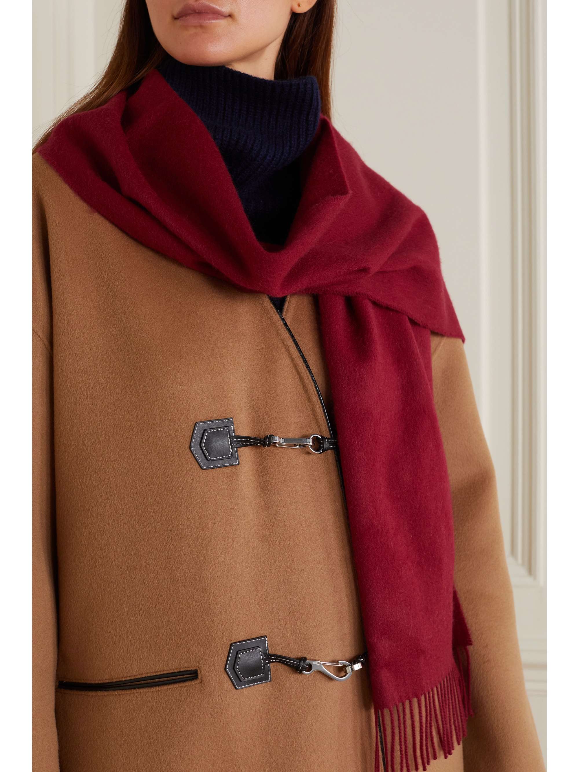 JOHNSTONS OF ELGIN + NET SUSTAIN fringed cashmere scarf