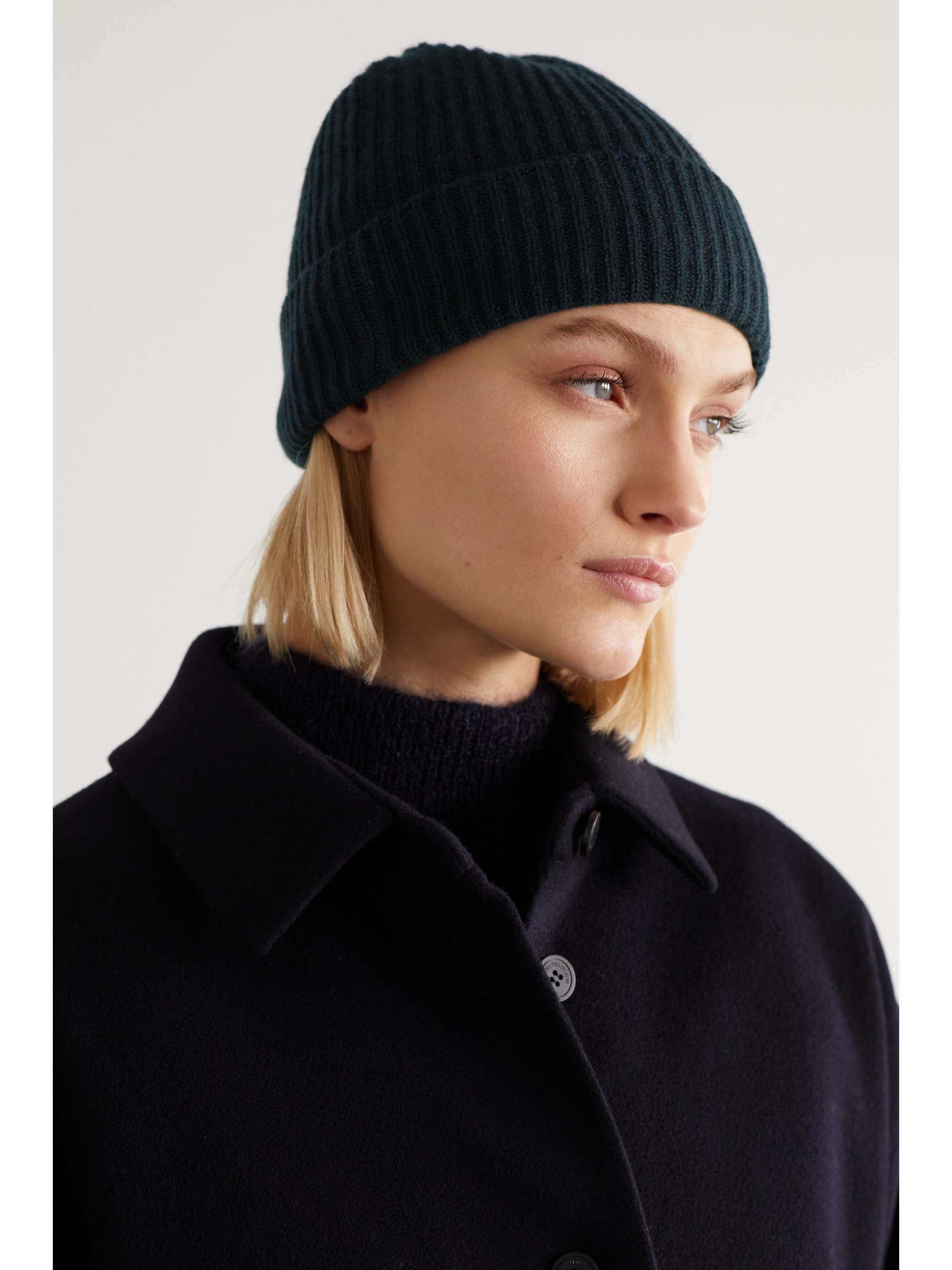 JOHNSTONS OF ELGIN + NET SUSTAIN ribbed cashmere beanie