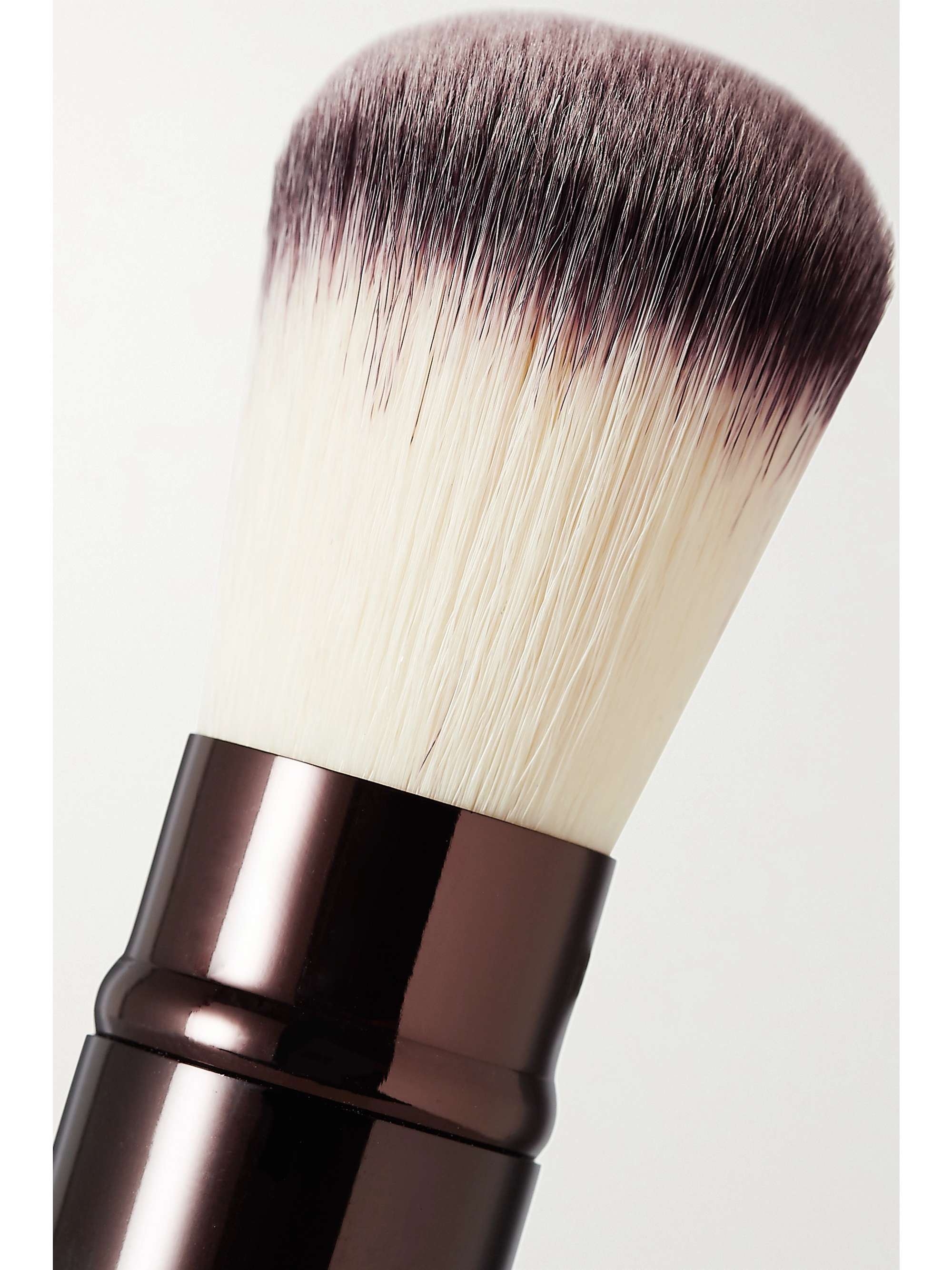 HOURGLASS Retractable Foundation Brush
