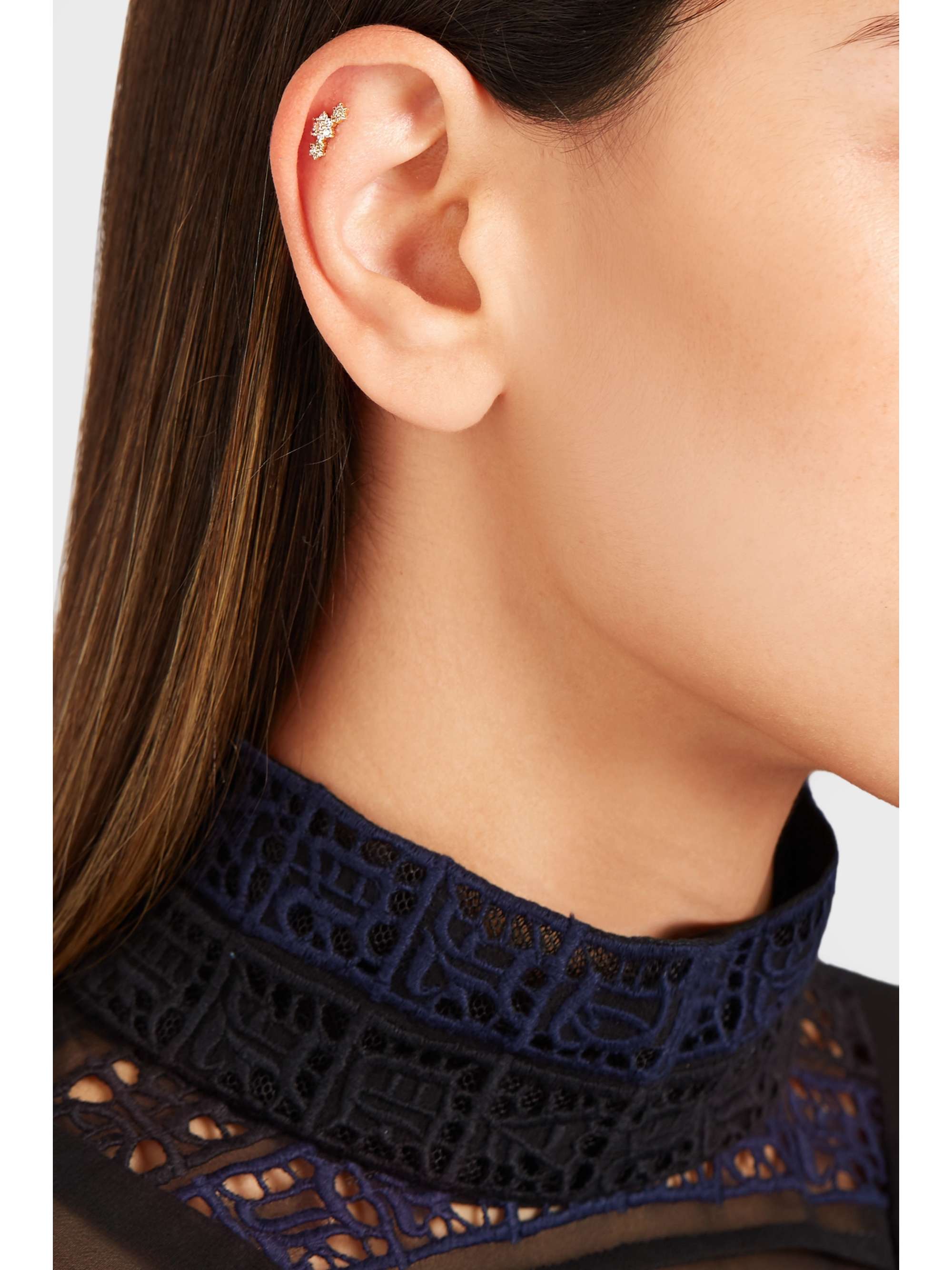 MARIA TASH Flower Garland 18-karat gold diamond earring