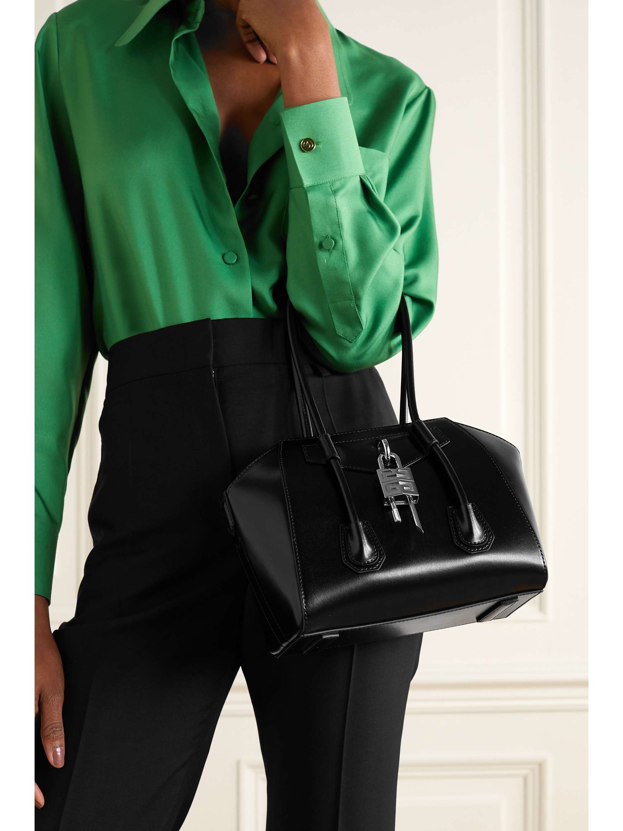 GIVENCHY Antigona Lock small leather tote