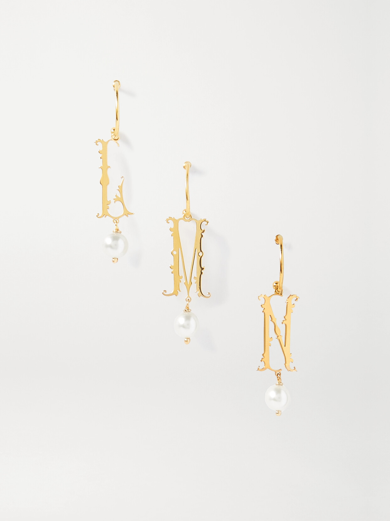 Simone Rocha - Initial Gold-plated Faux Pearl Single Hoop Earring - Q