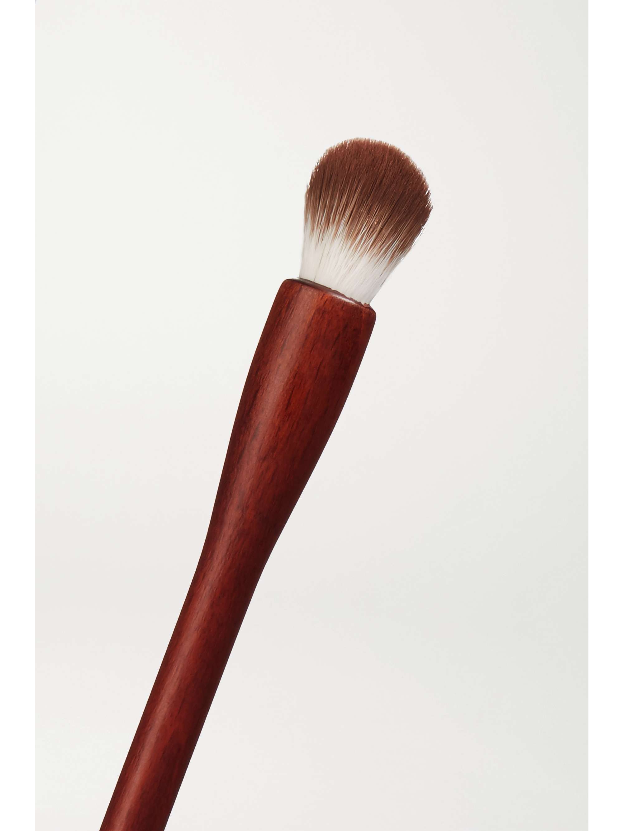 LA BOUCHE ROUGE Eyeshadow Blender Brush