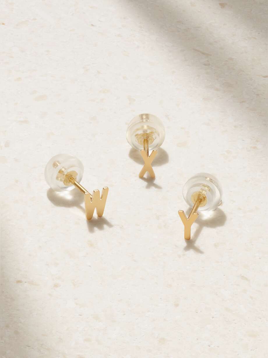 Charming and thoughtful with its personal touch, STONE AND STRAND's single 'Alphabet' earring spells out a great gift. Sold individually by letter, each one is crafted from gold in slim, delicate proportions suited for stacking.