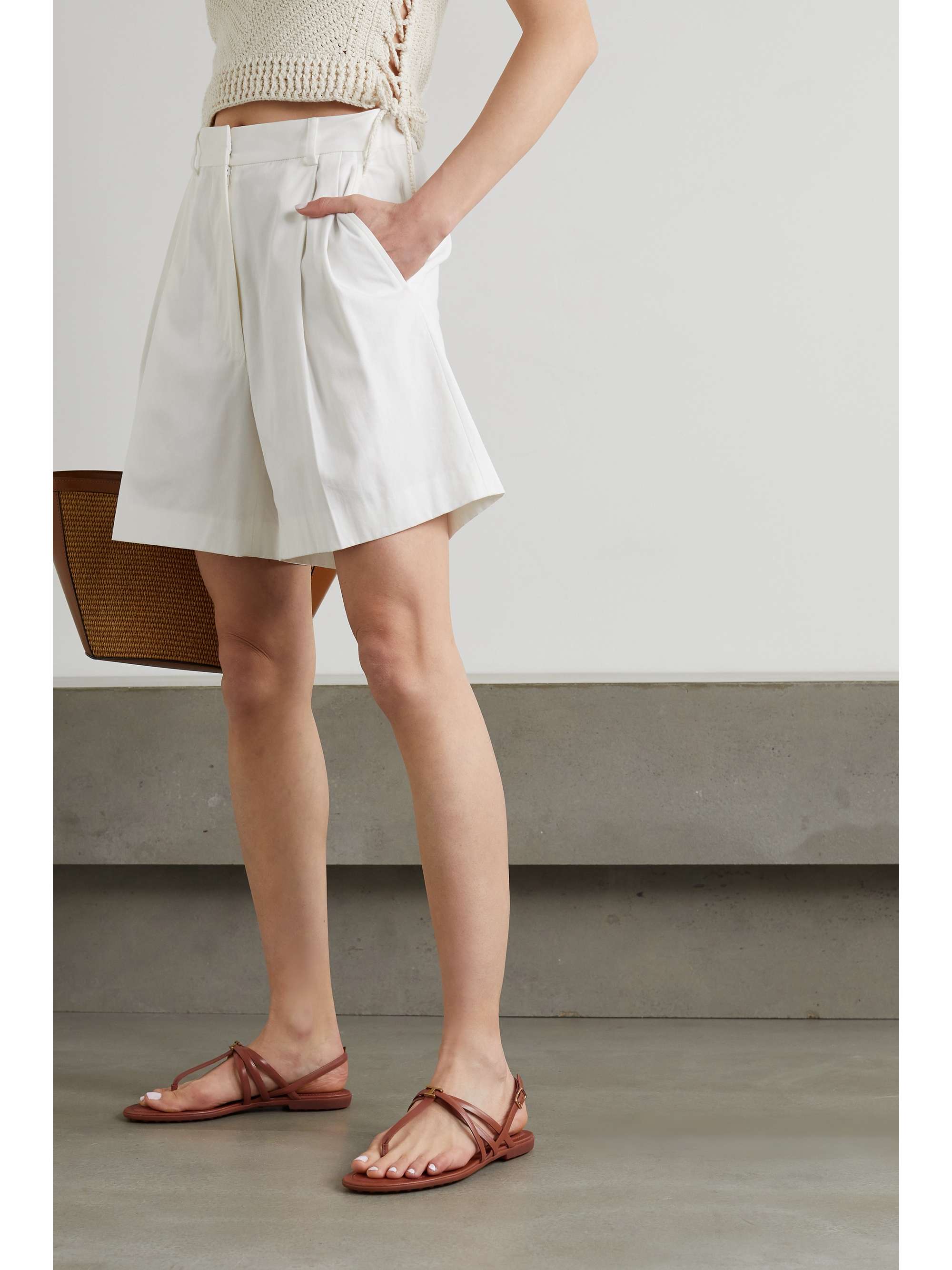 tods leather sandals