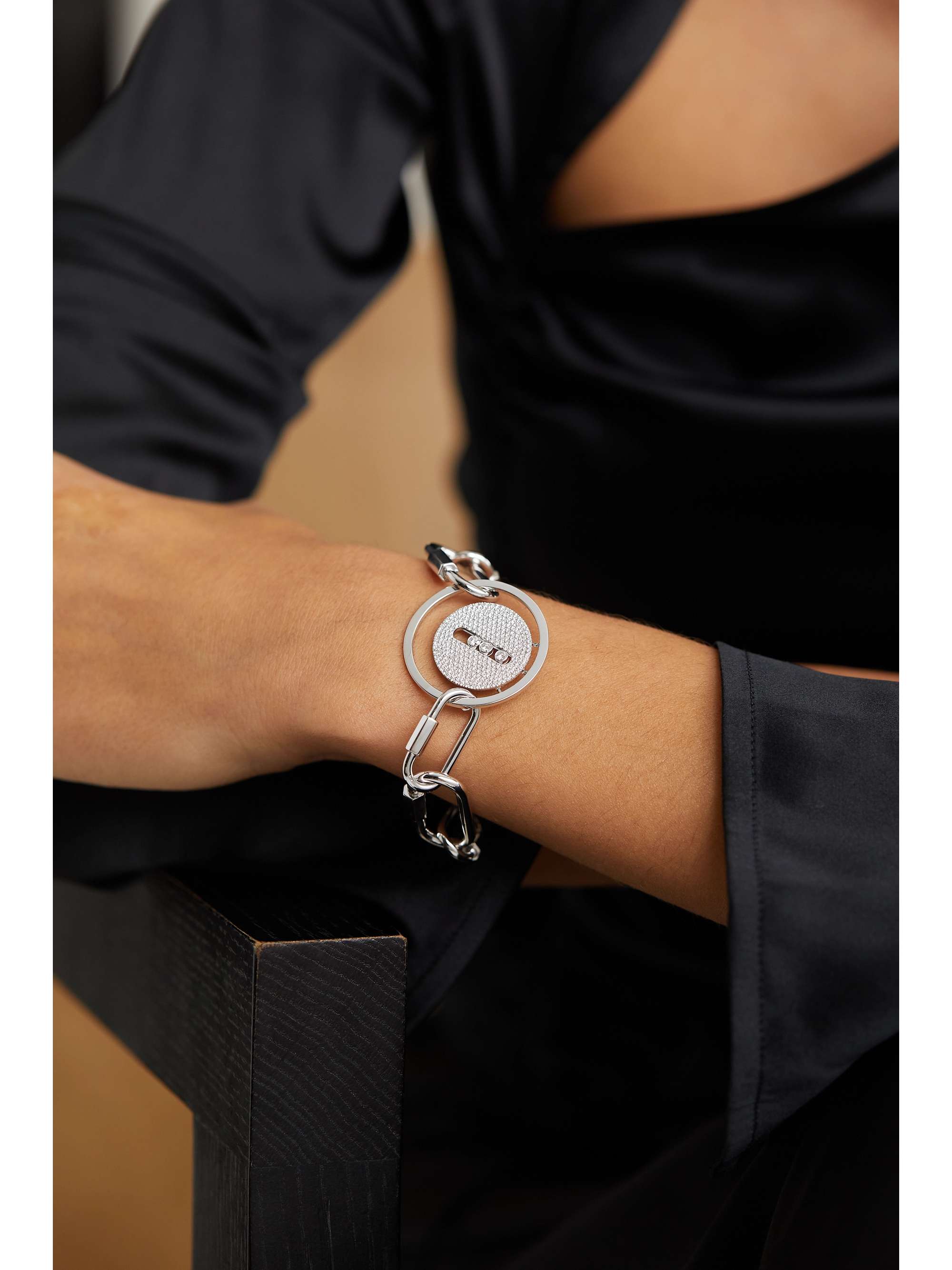 MESSIKA Lucky Move Mousqueton 18-karat white gold diamond bracelet