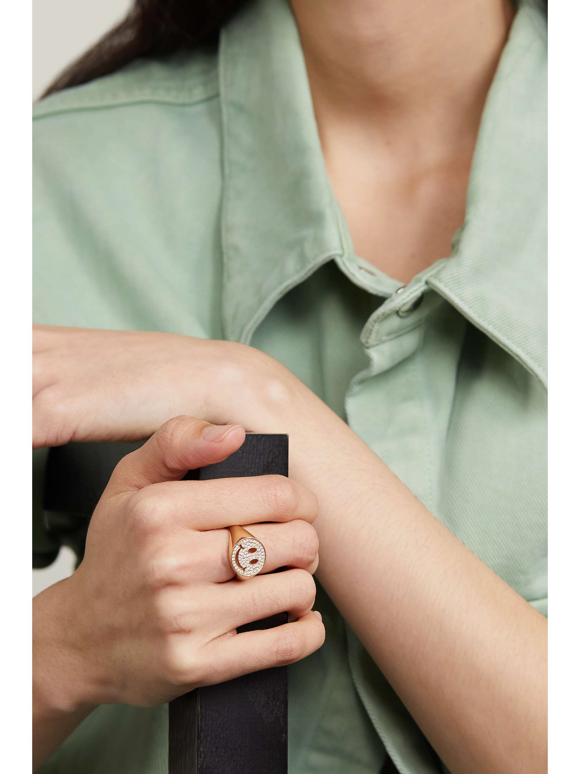 SYDNEY EVAN Happy Face Ring aus 14 Karat Gold mit Diamanten