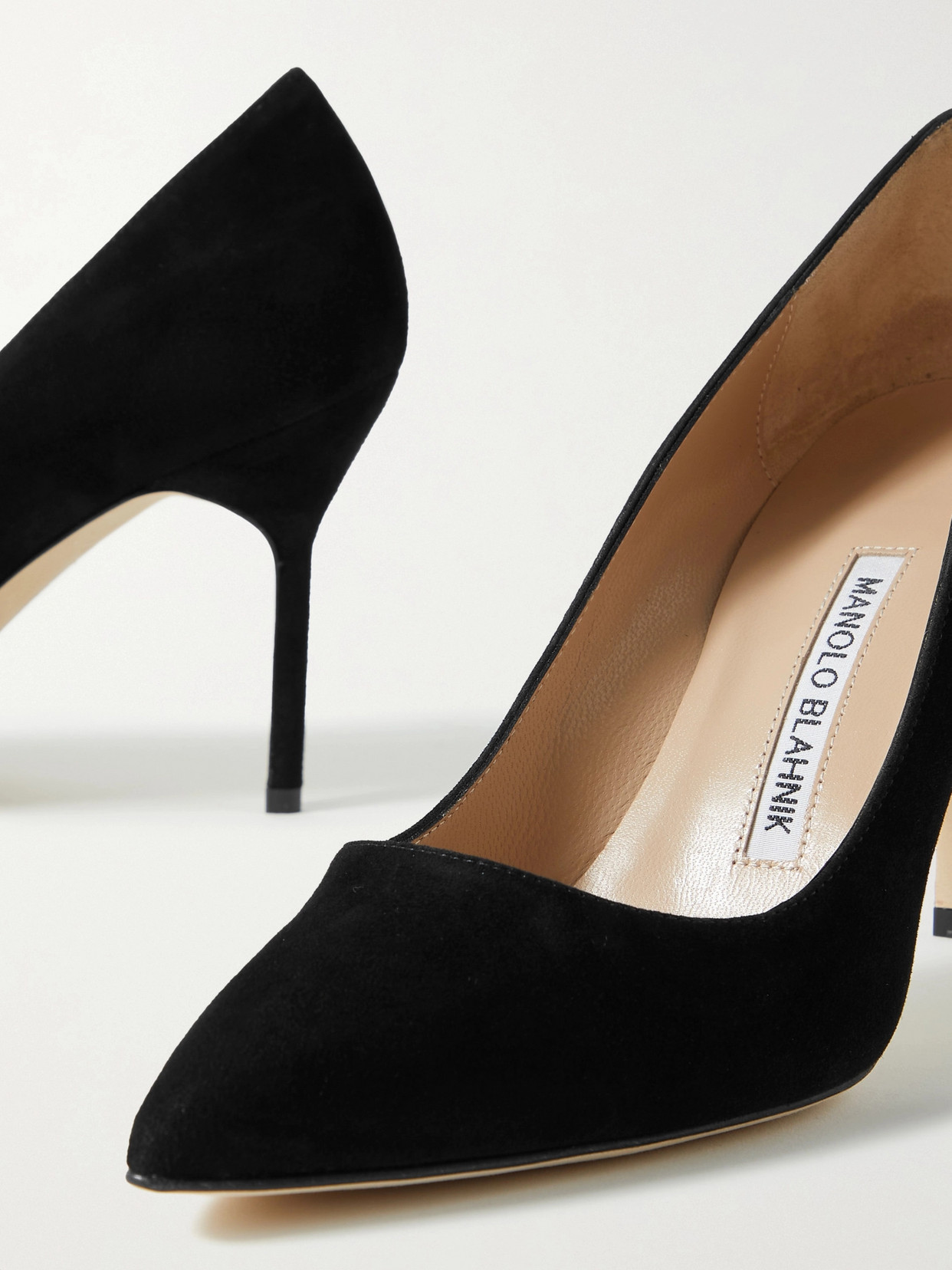 MANOLO BLAHNIK BB 90 SUEDE PUMPS