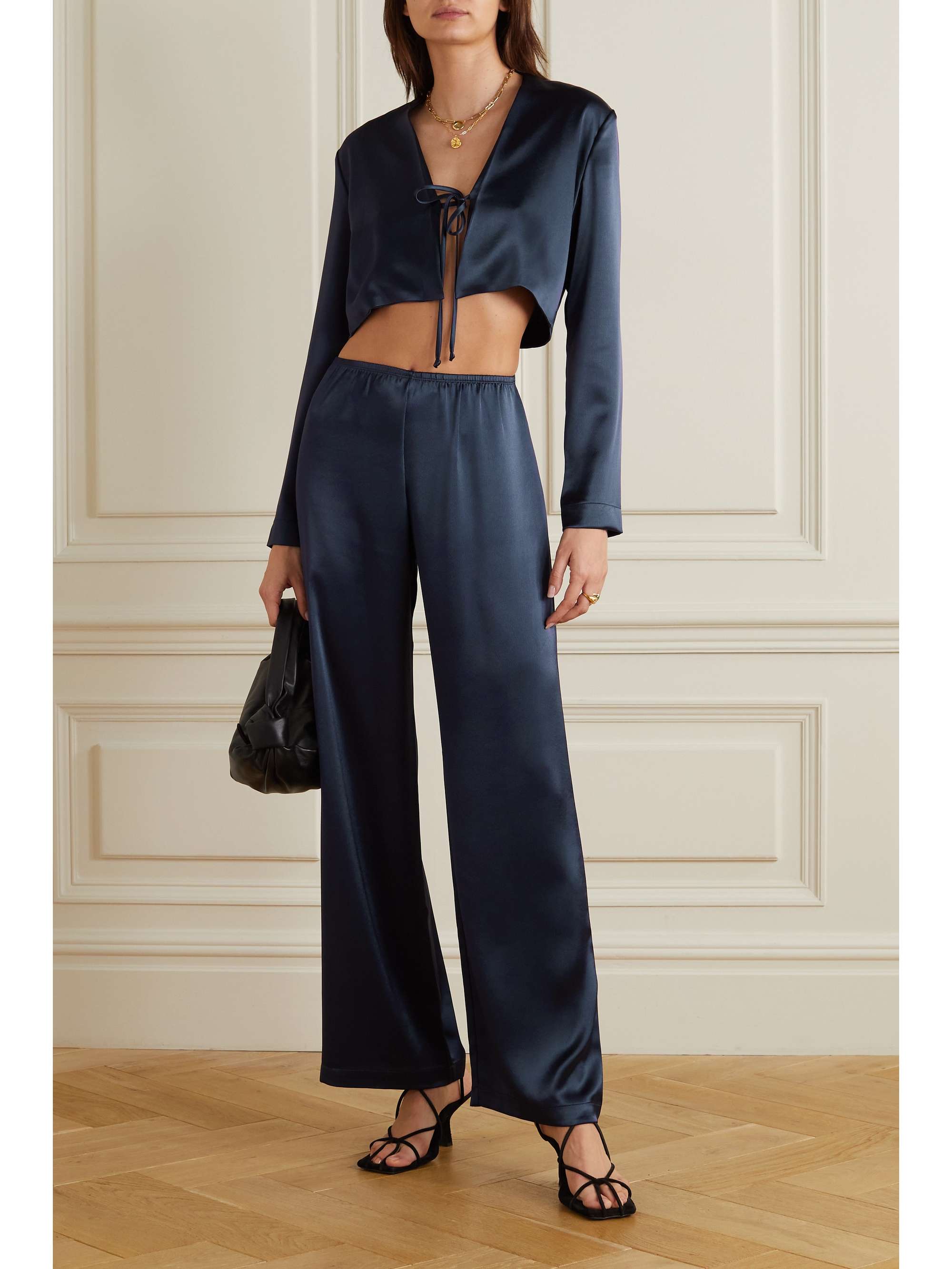 Top 15 thượng hiệu loungewear hot trend