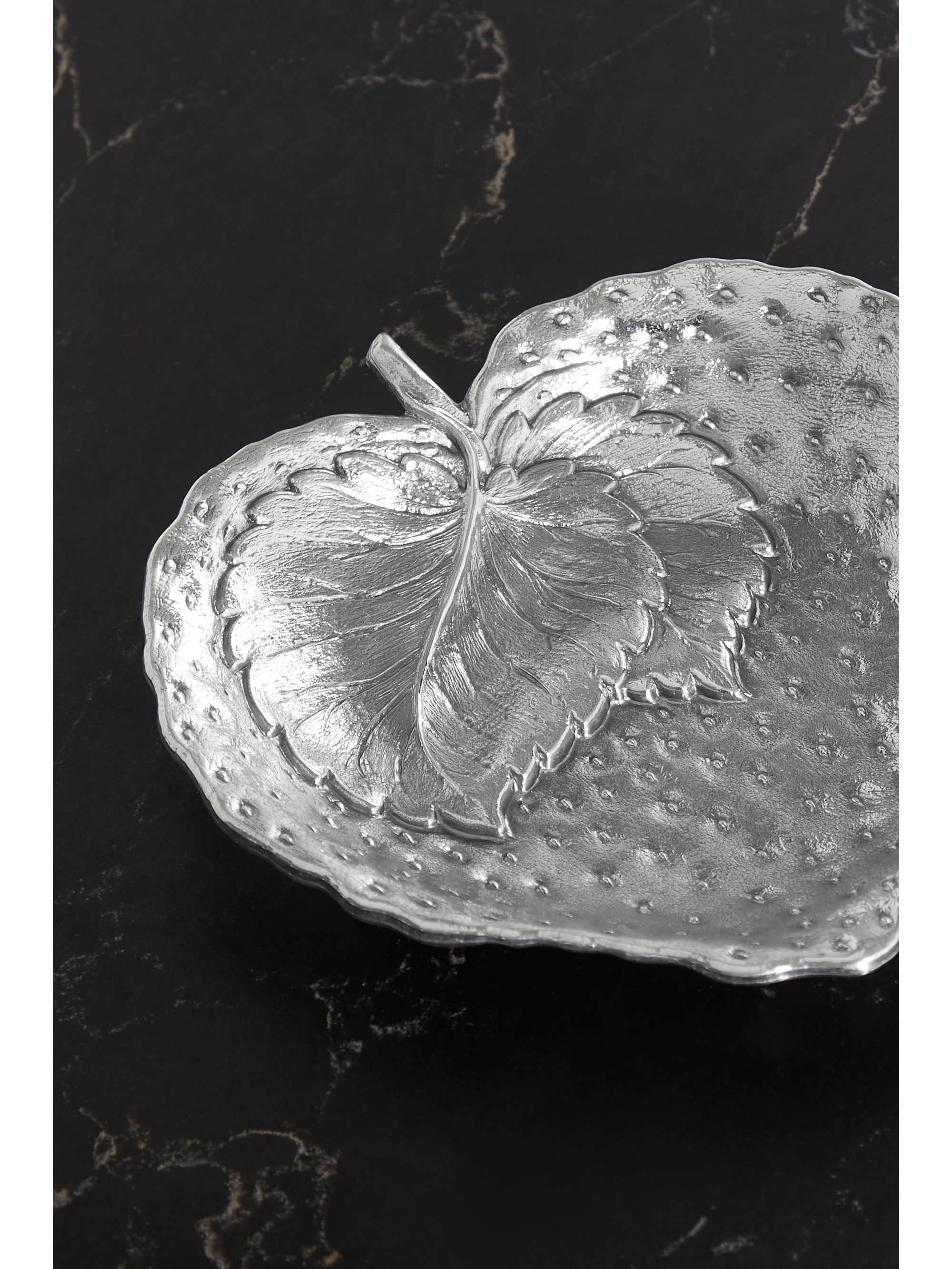 BUCCELLATI Strawberry silver bowl