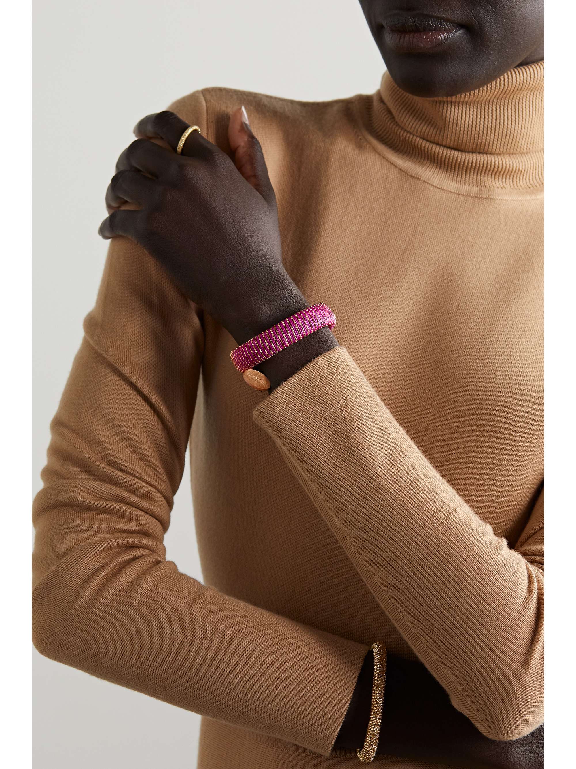 CAROLINA BUCCI Caro Armspange mit Roségoldauflage und Baumwolle